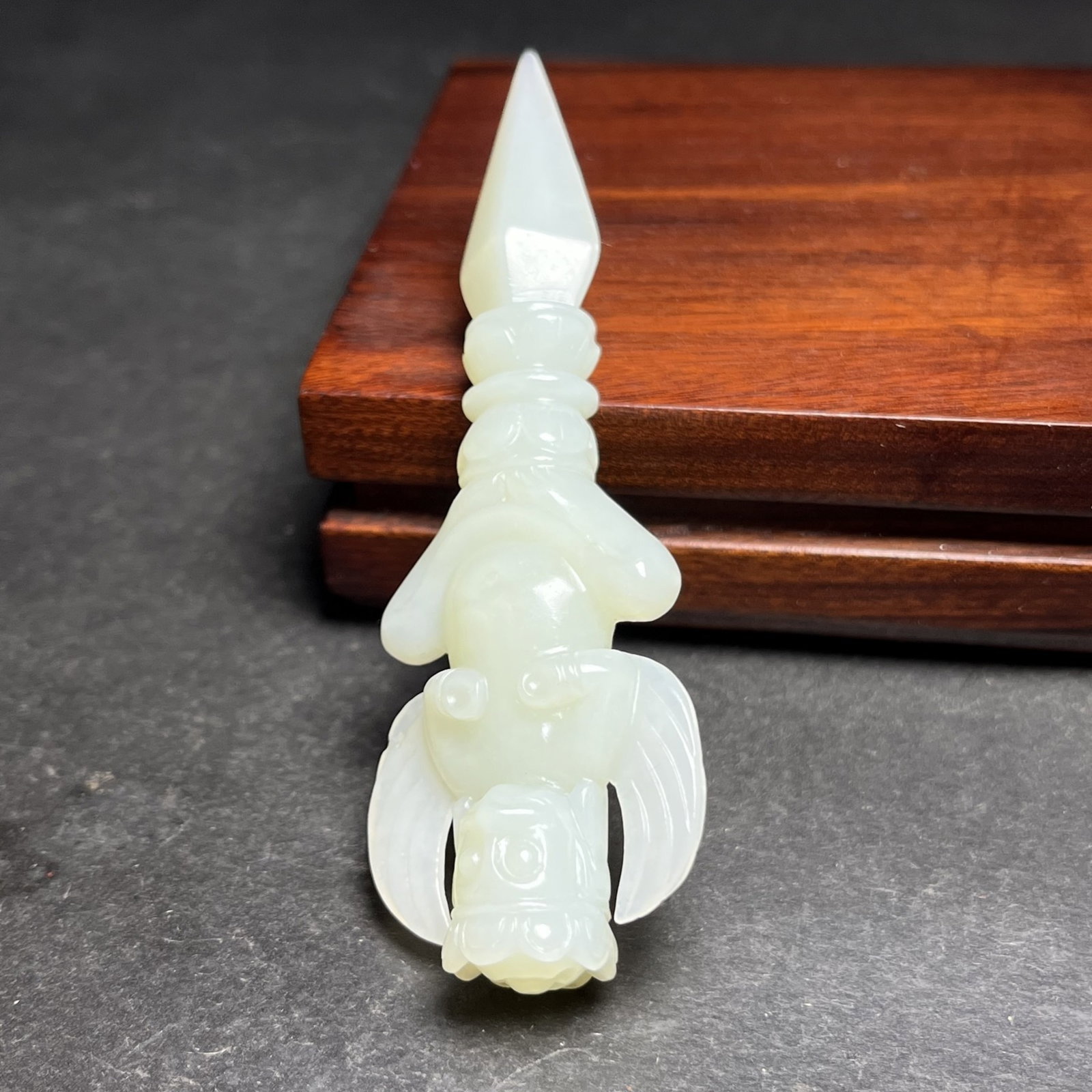 An Exquisite White Jade Statue of Garu?a Pattern Vajry Pestle - 7