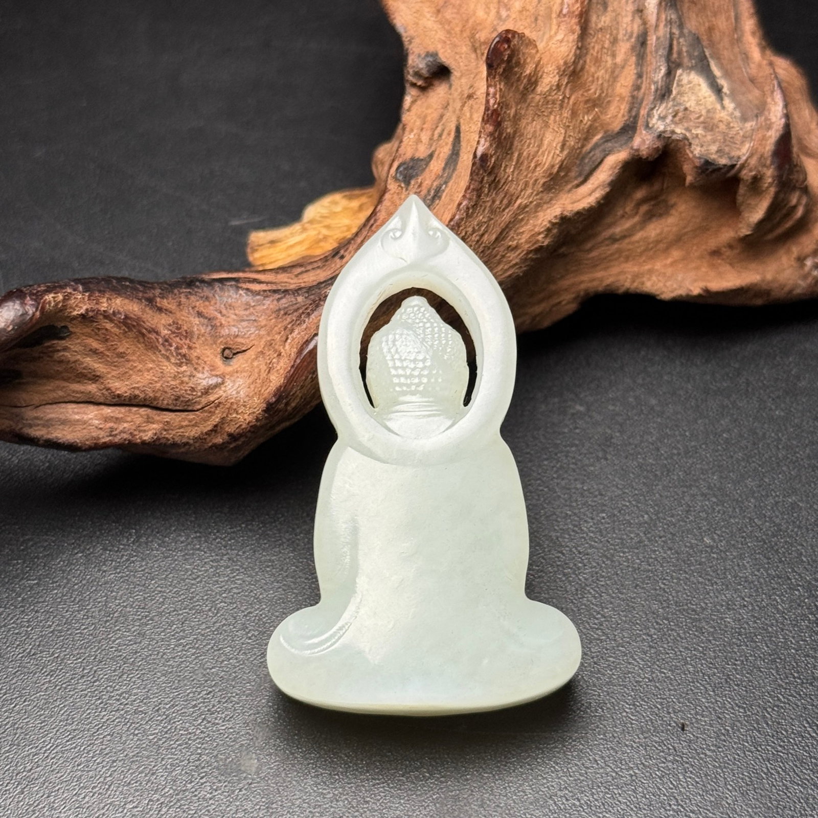 An Exquisite White Jade Statue of Mah¨¡vairocana Pendant - 3