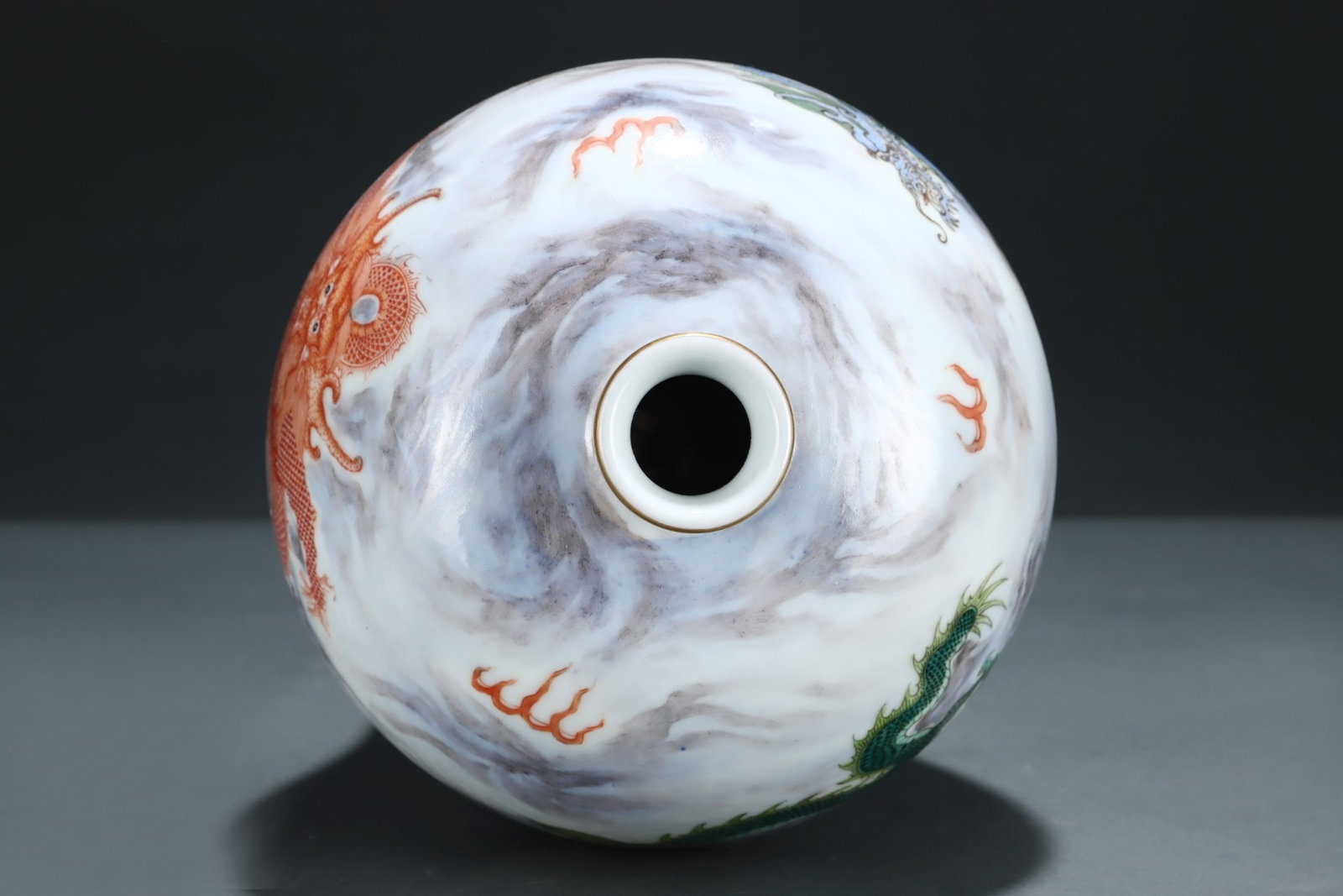 A Rare Famille-Rose Painted Gold Seawater Dragon Pattern Vase,With Vertical Scroll Painting on Silk - 4