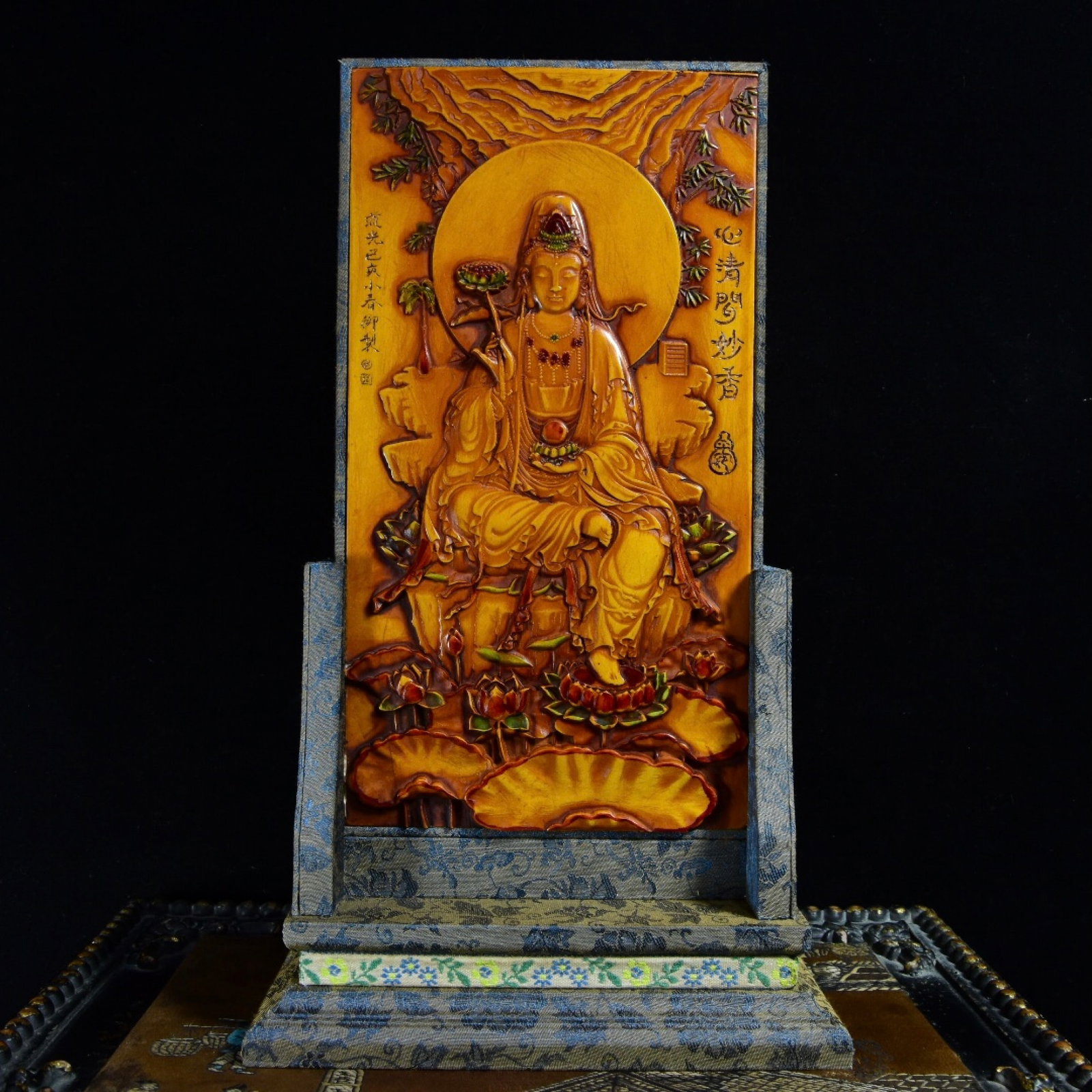 An Exquisite Tianhuang Stone Painted Color Statue of Avalokitesvara Pattern Table Screen - 2