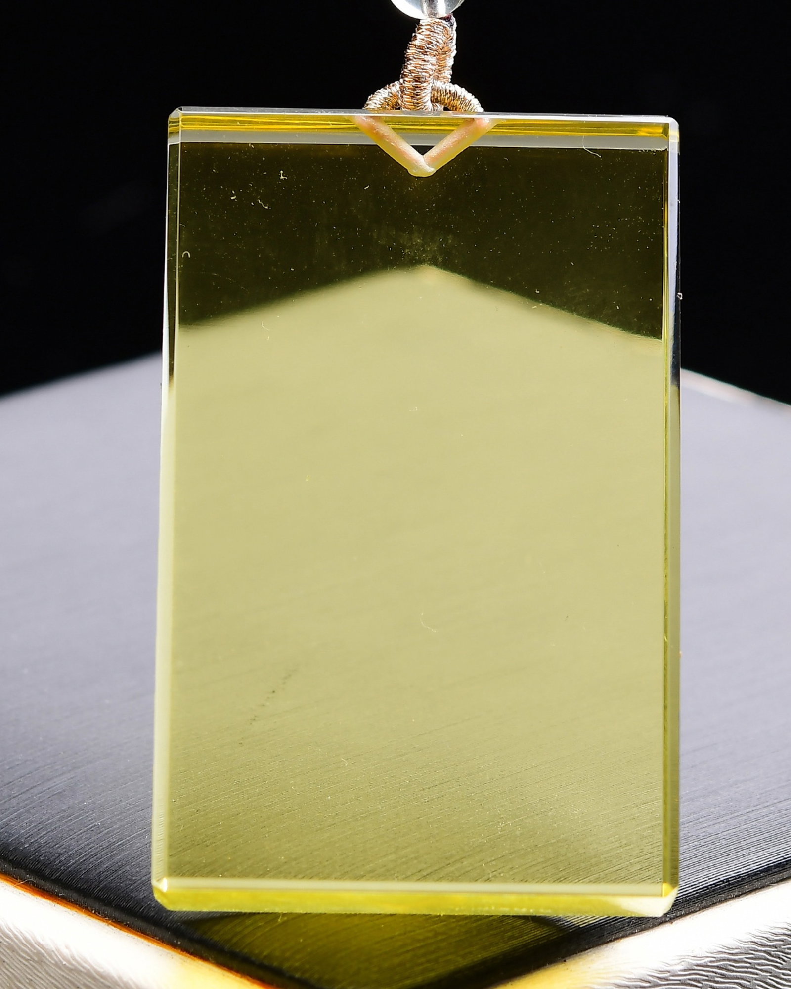 An Exquisite Crystal Pendant - 4
