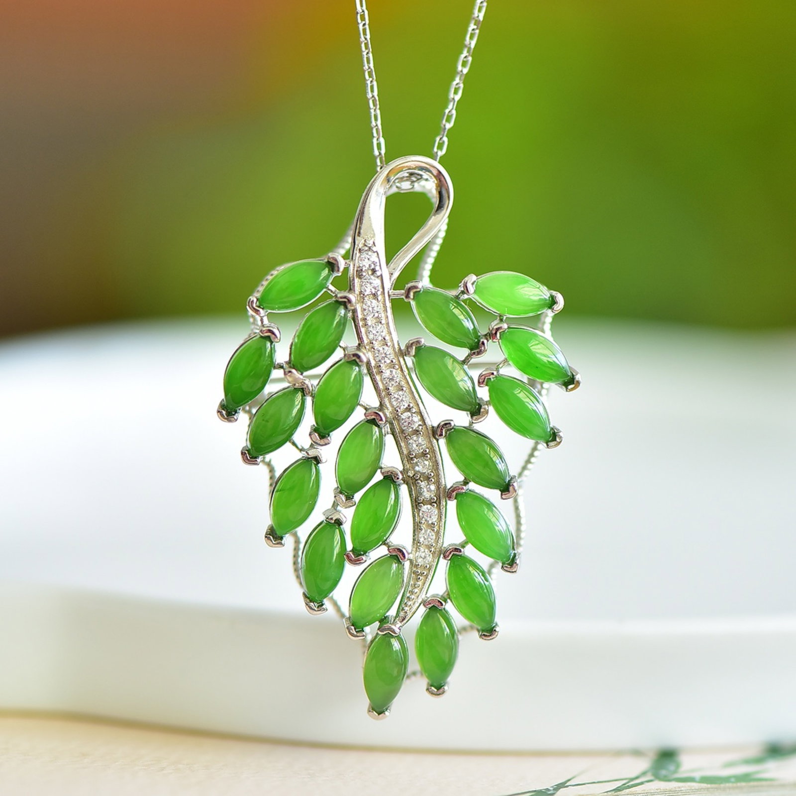 An Exquisite Sterling Silver Inlaid Jasper Pendant,Inlaid Diamond - 2