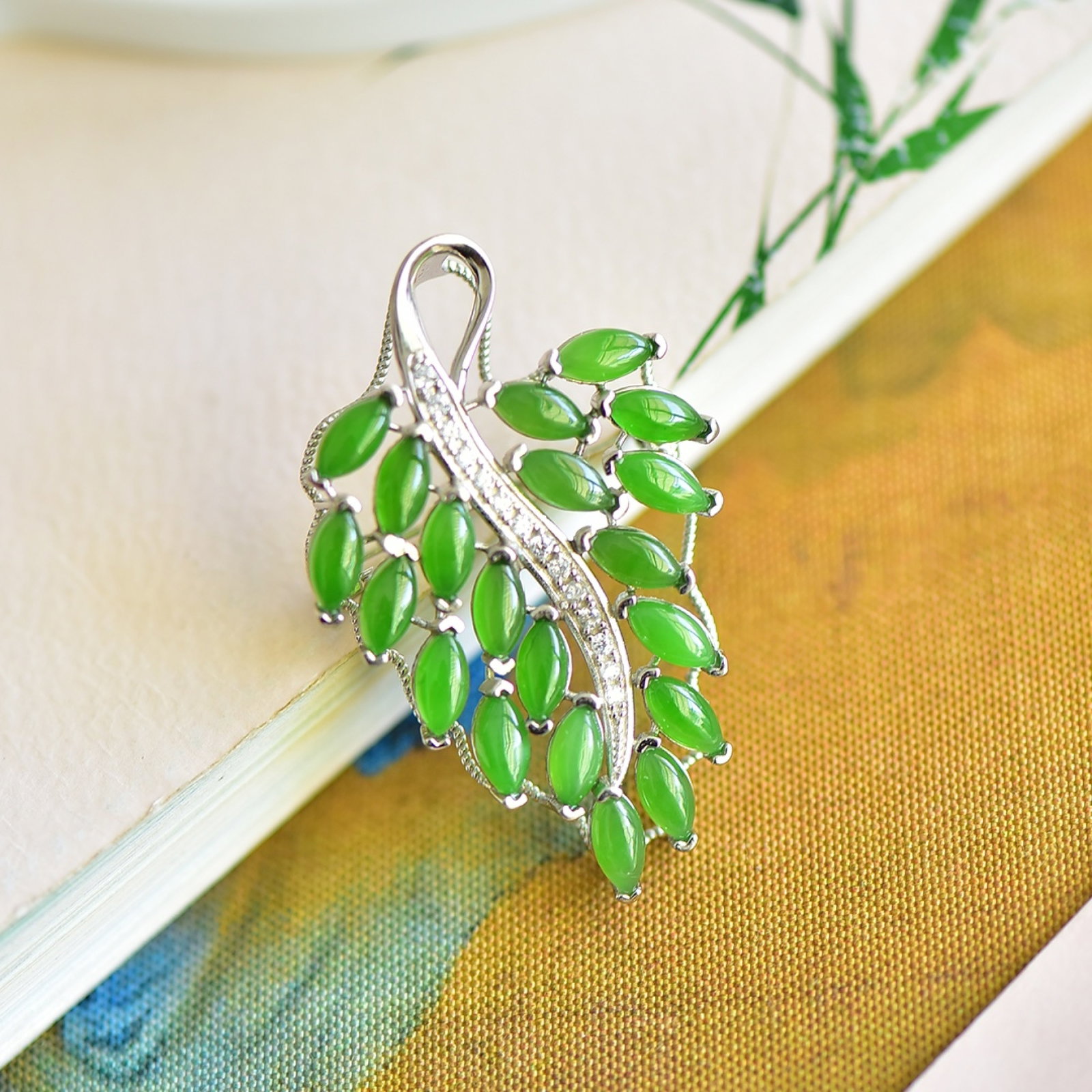 An Exquisite Sterling Silver Inlaid Jasper Pendant,Inlaid Diamond - 3