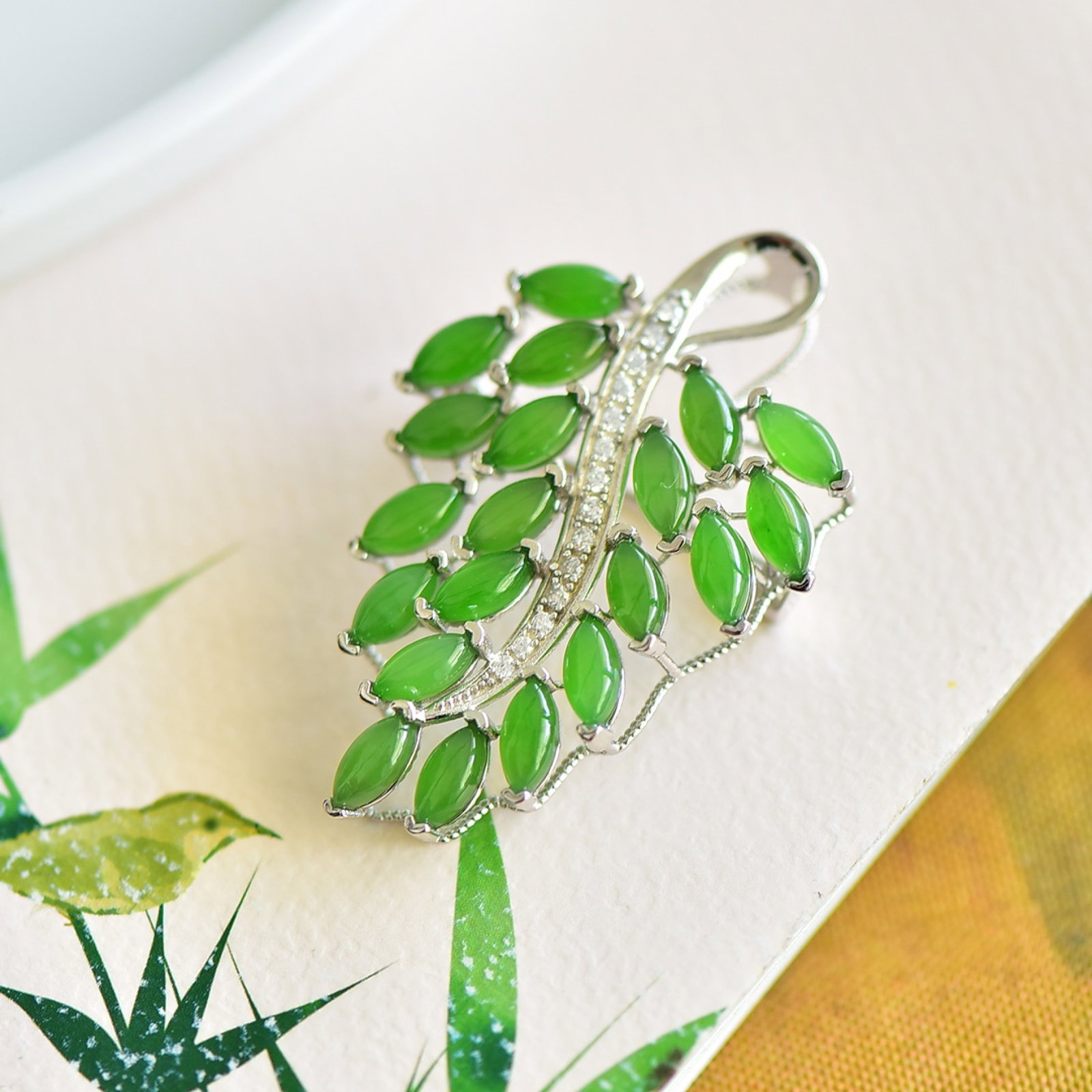 An Exquisite Sterling Silver Inlaid Jasper Pendant,Inlaid Diamond - 4