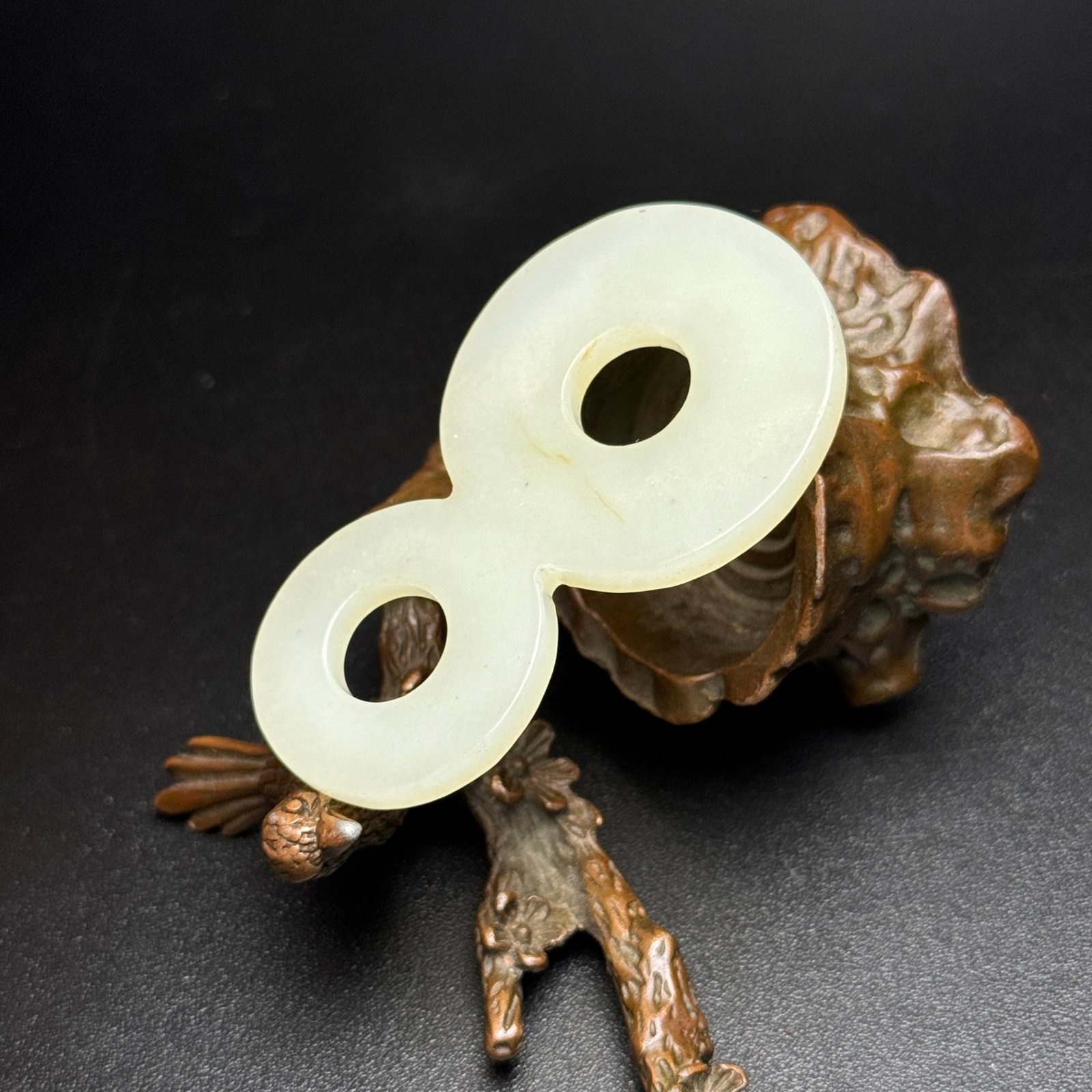 An Exquisite White Jade Pendant - 4