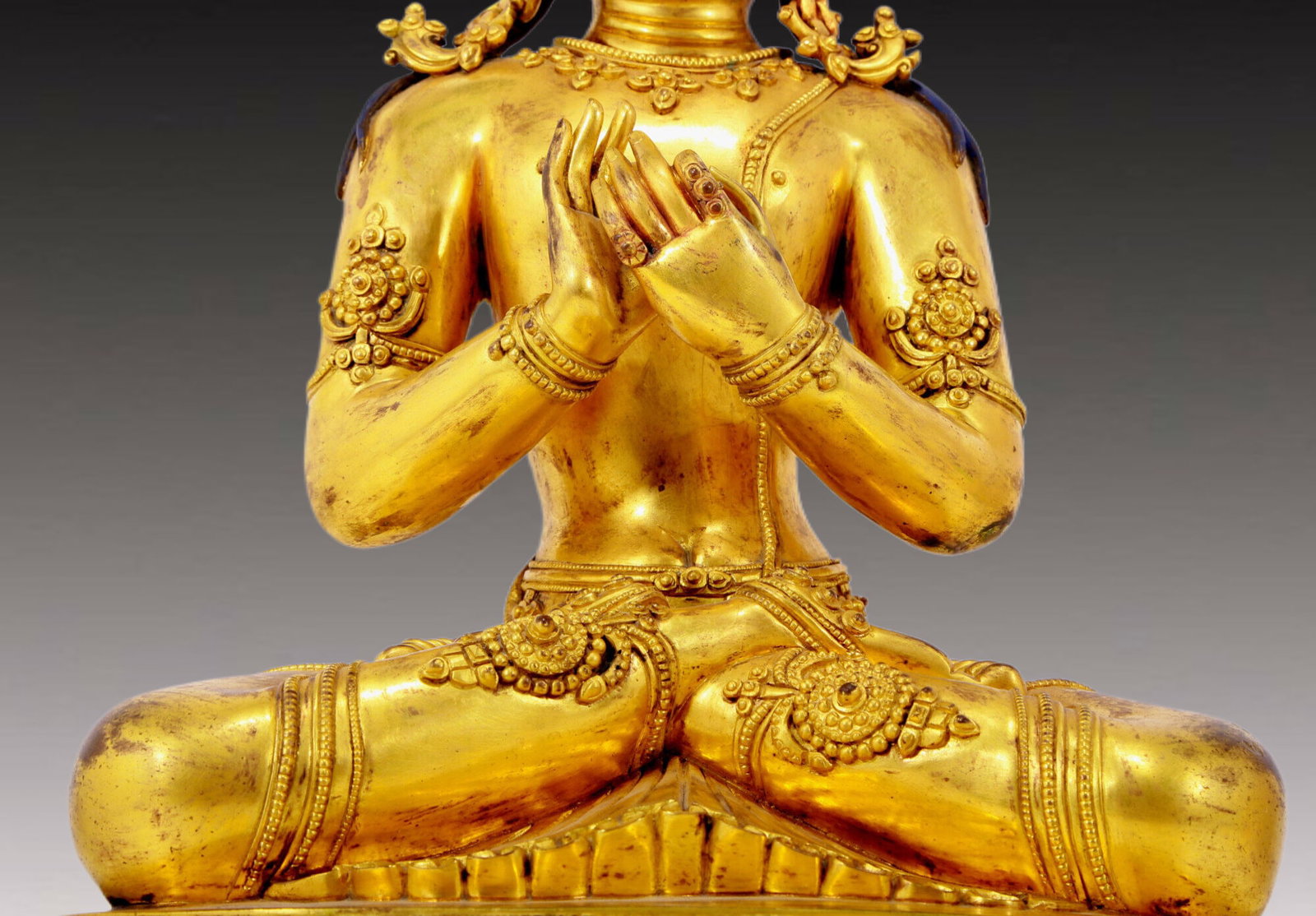 A solemn gilt bronze statue of Bodhisattva - 3