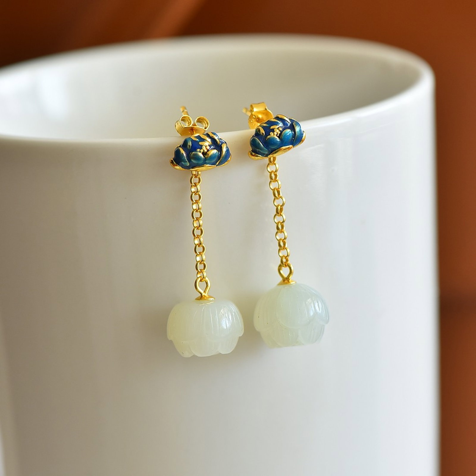 A Pair of Exquisite Sterling Silver-Gold Plated Inlaid White Jade Enamel Earrings - 4