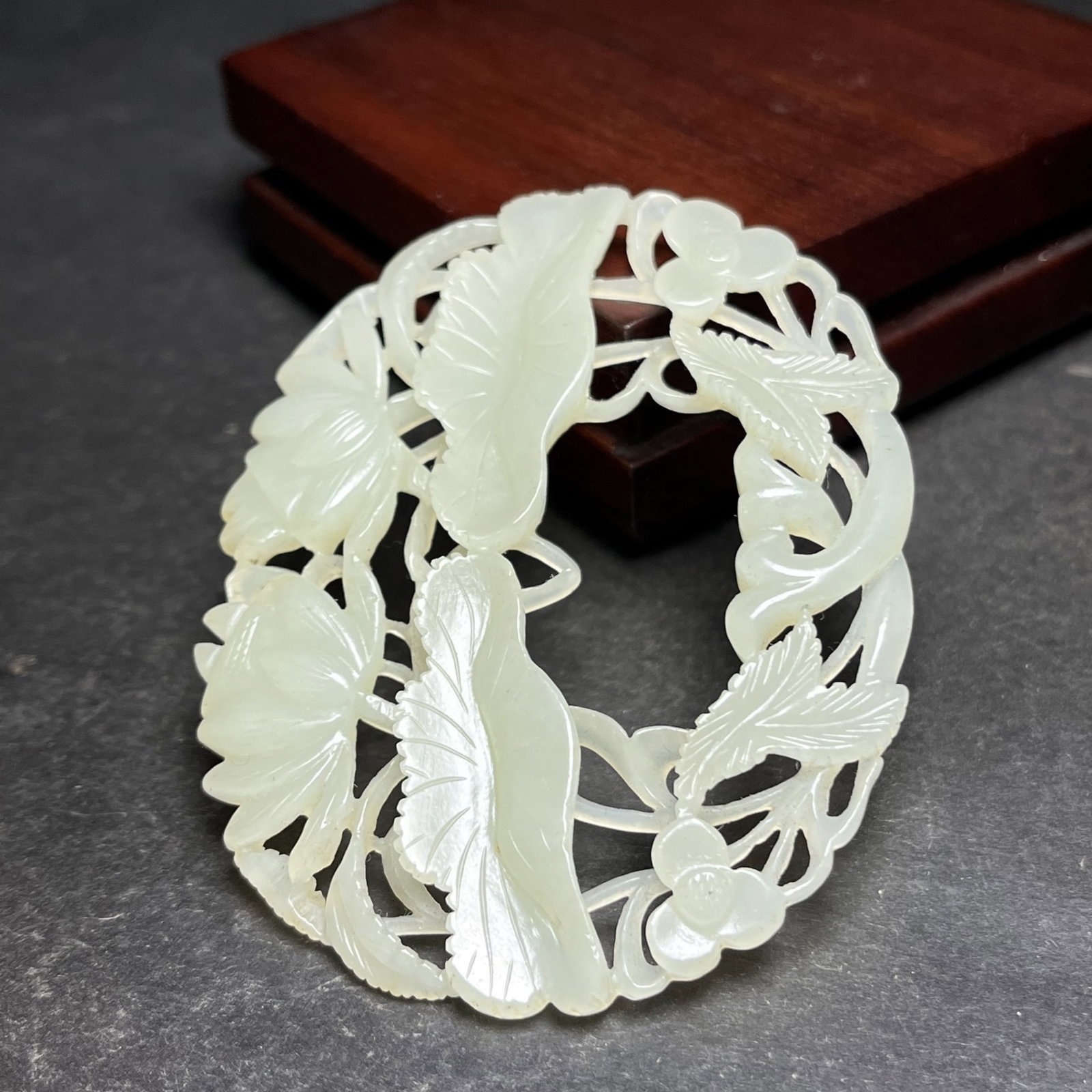 An Exquisite White Jade Lotus Pattern Pendant - 4