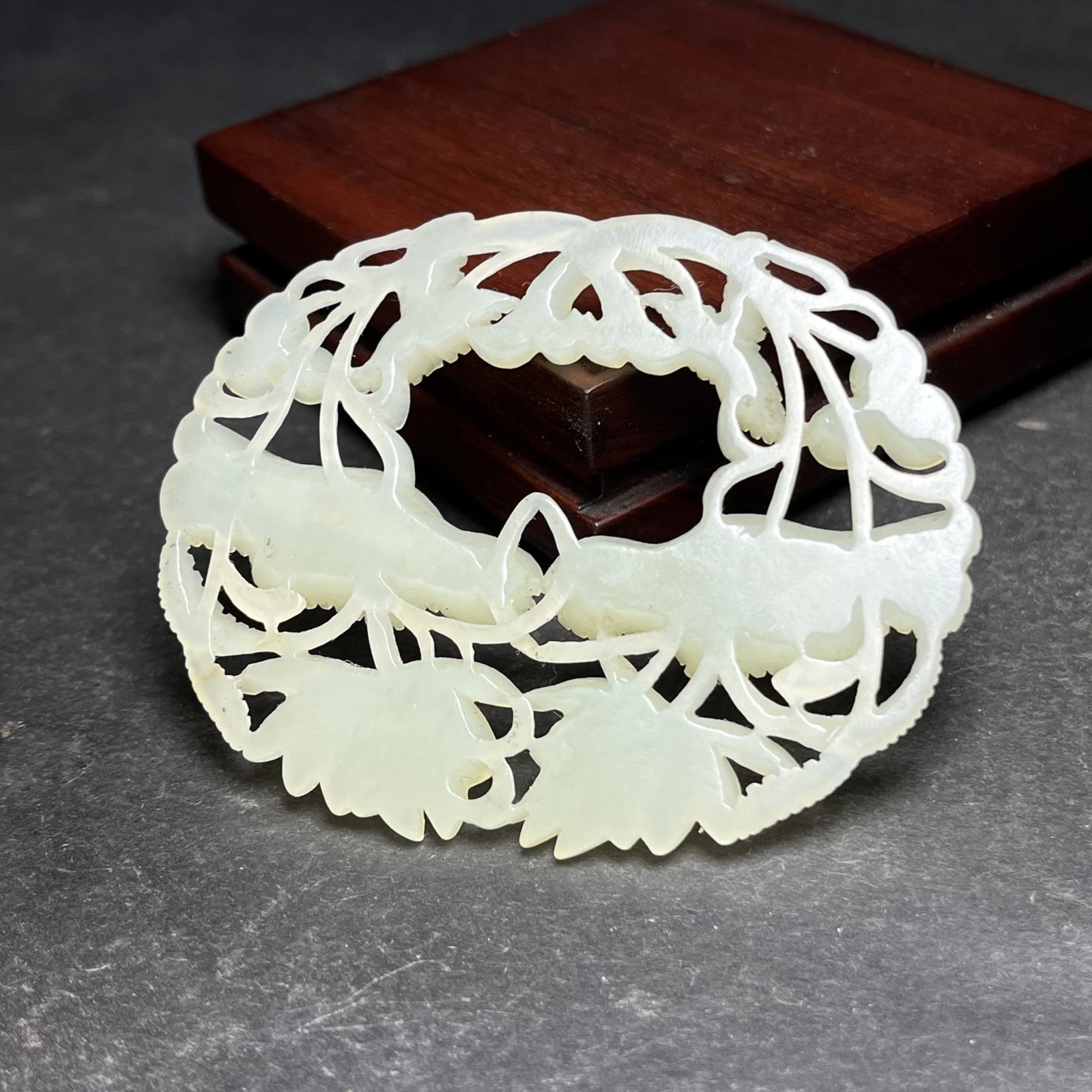 An Exquisite White Jade Lotus Pattern Pendant - 7
