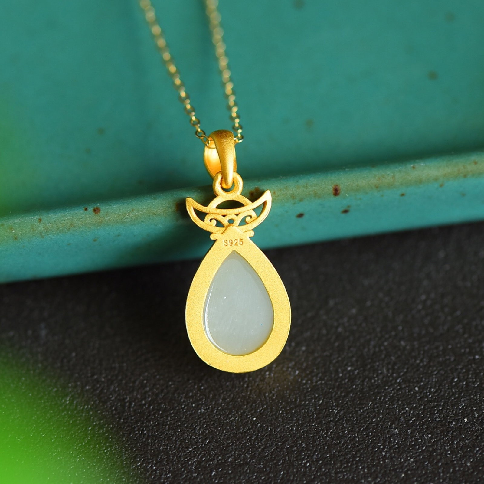 An Exquisite Sterling Silver-Gold Plated Inlaid White Jade Pendant - 5