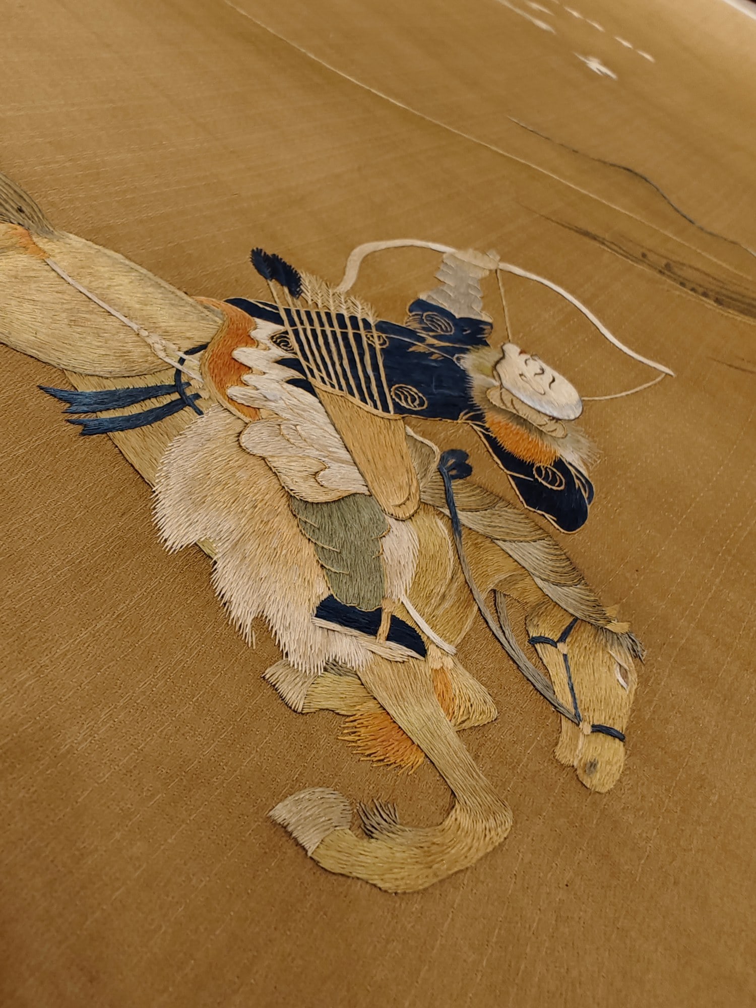 Gu embroidered barbarian hunting horse - 8