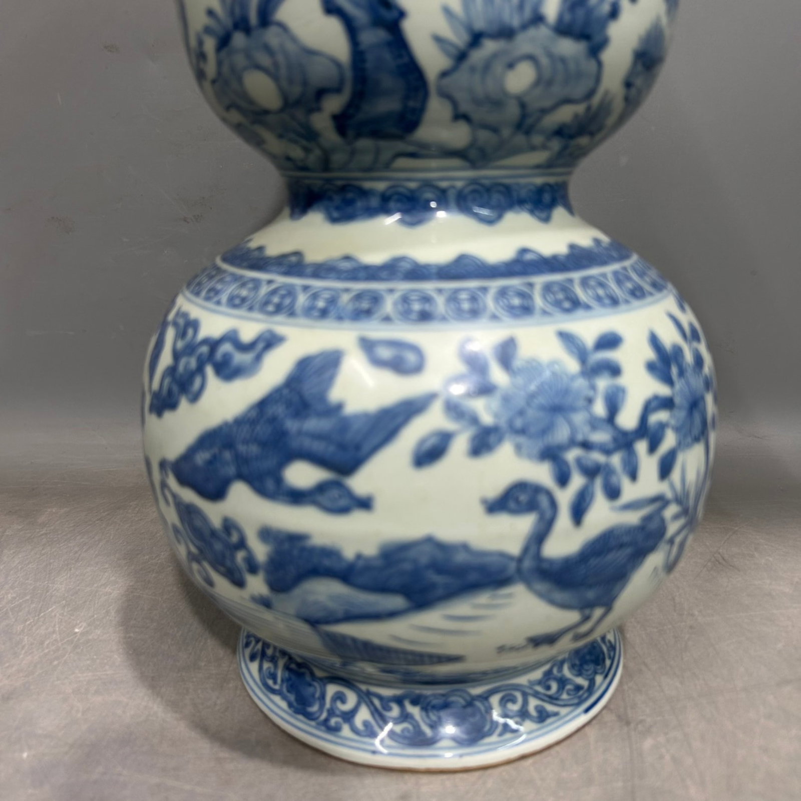 A Rare Blue and White Flower and Bird Pattern Gourd Vase - 2