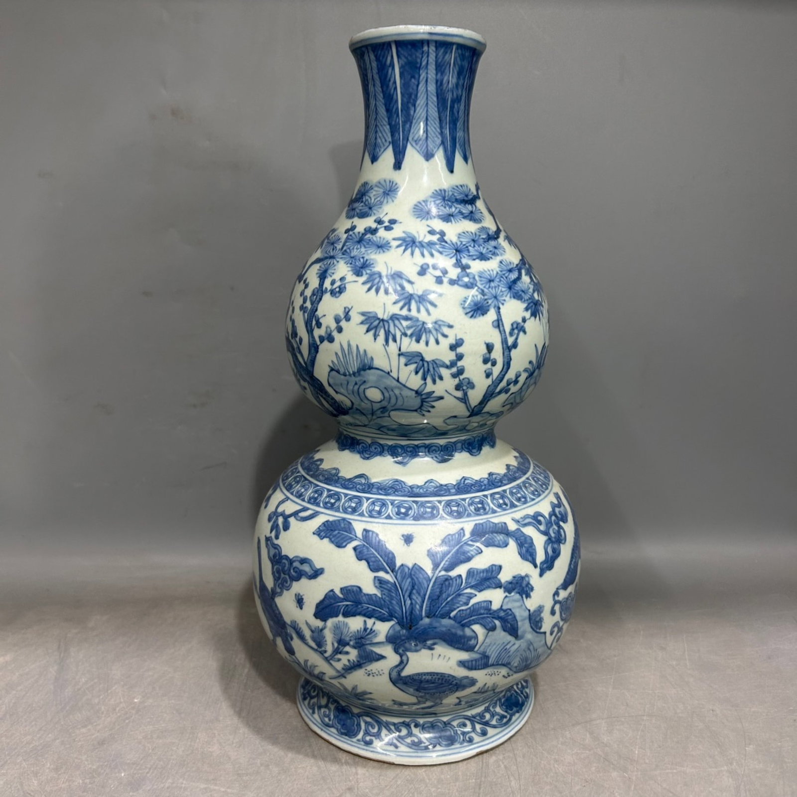 A Rare Blue and White Flower and Bird Pattern Gourd Vase - 5