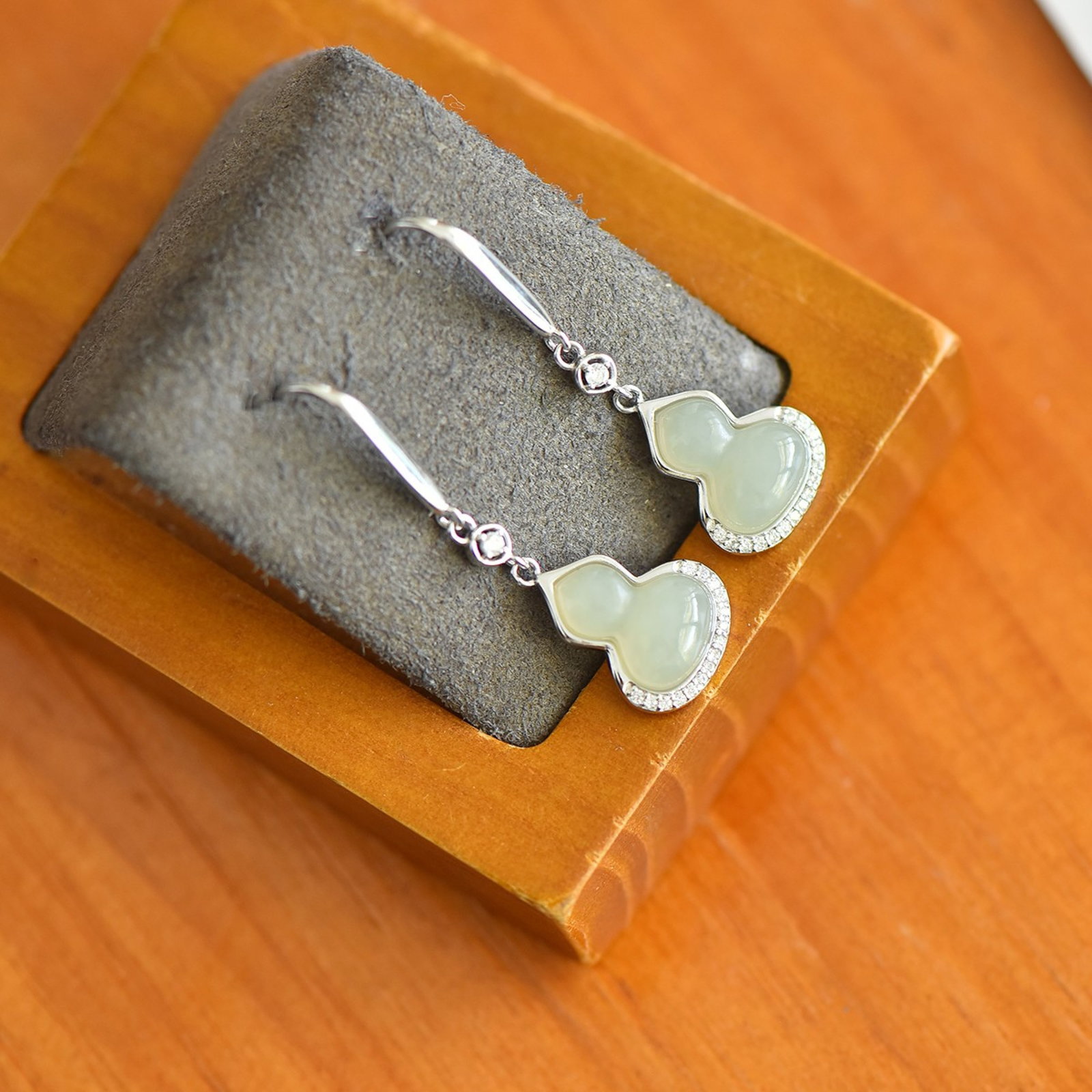 A Pair of Exquisite Sterling Silver Inlaid White Jade Gourd Earrings,Inlaid Diamond - 2