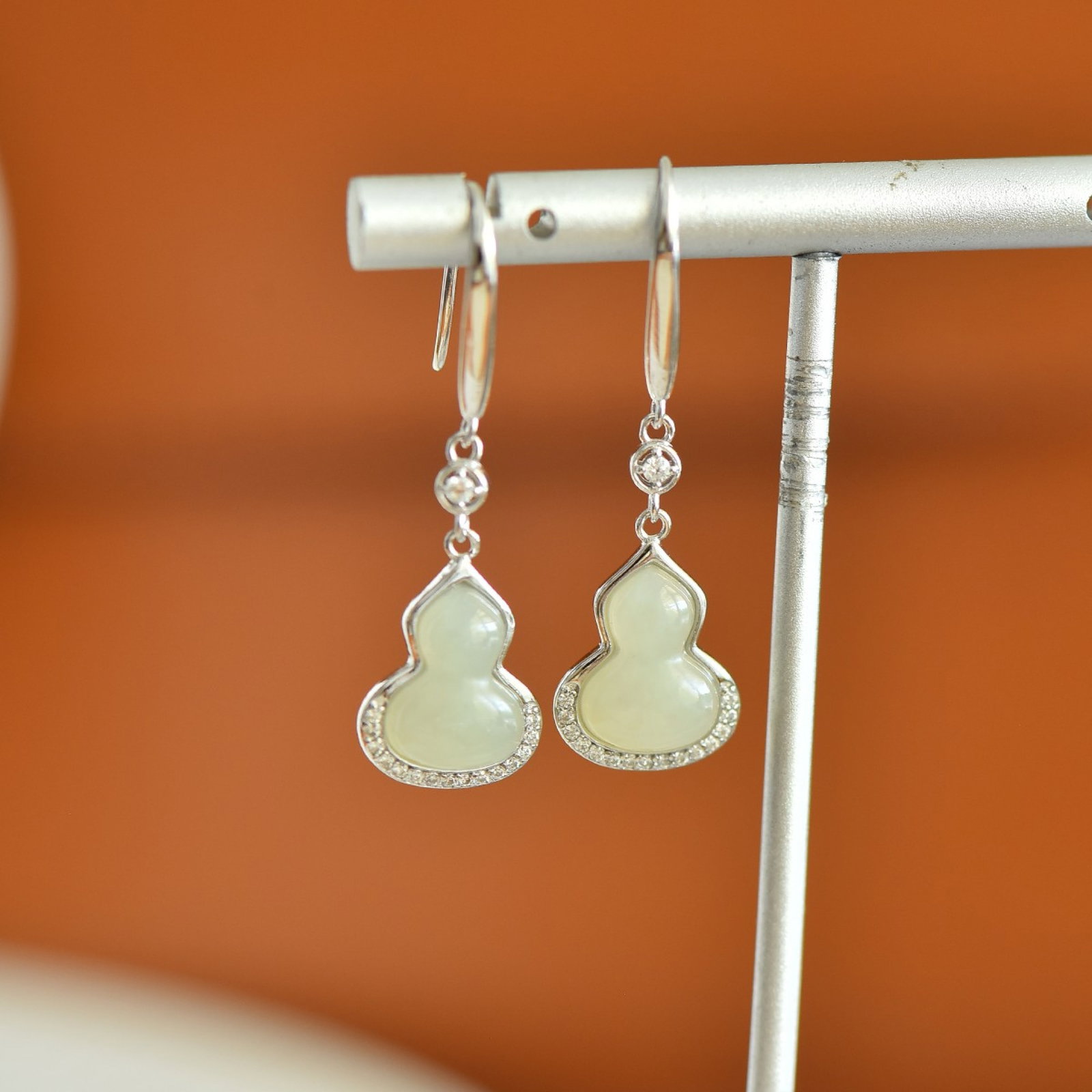 A Pair of Exquisite Sterling Silver Inlaid White Jade Gourd Earrings,Inlaid Diamond - 4