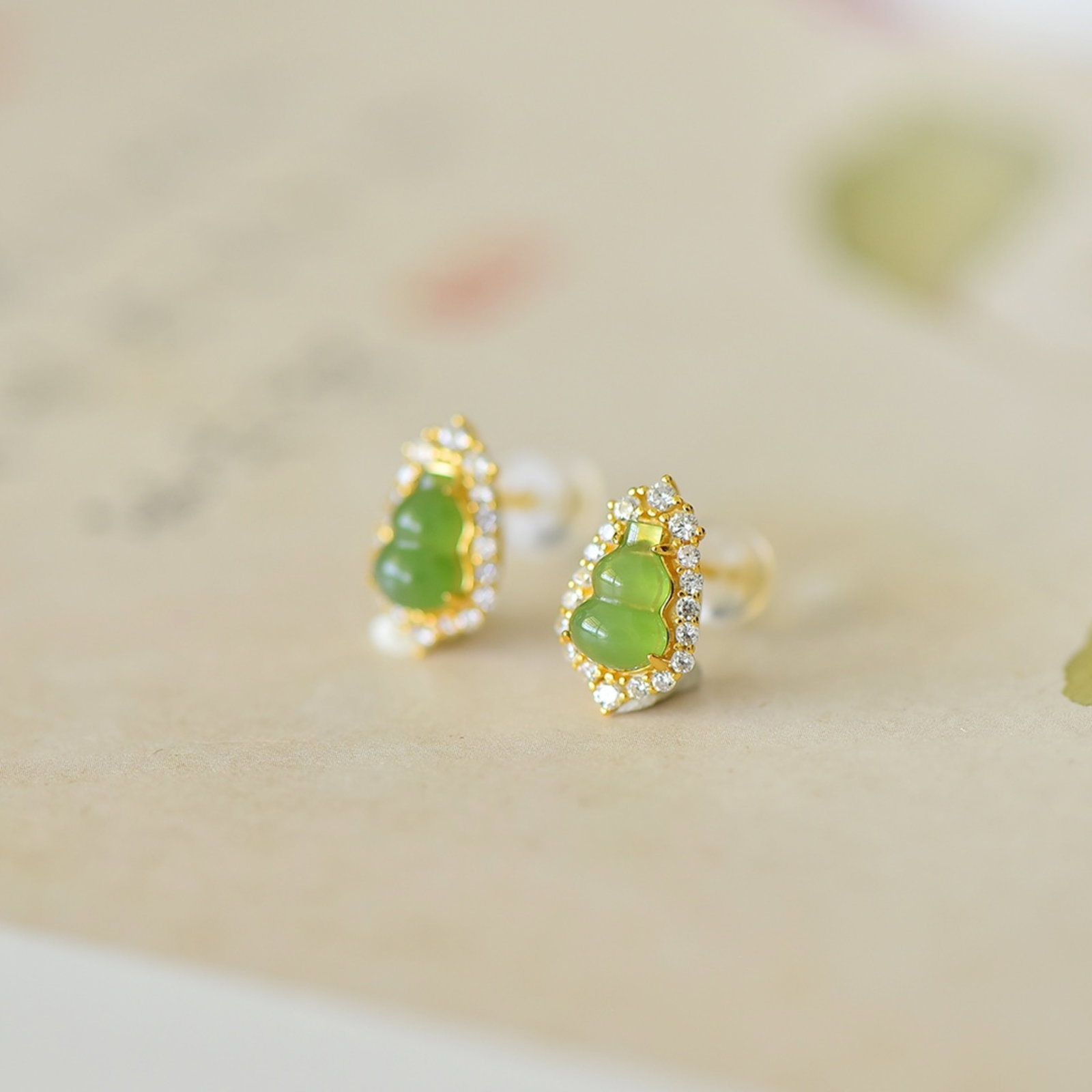 A Pair of Exquisite Sterling Silver-Gold Plated Inlaid Jasper Earrings - 5