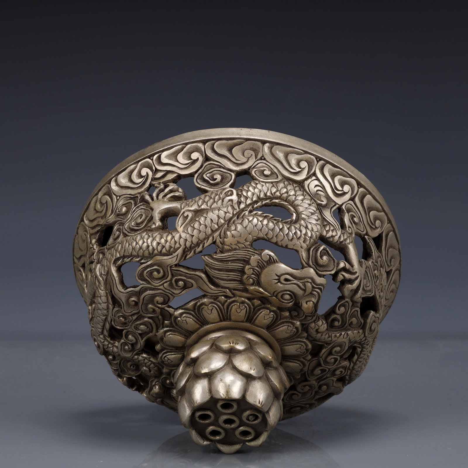 An Exquisite Silver-Plated Bronze Dragon Pattern Elephant-Ears Censer - 12