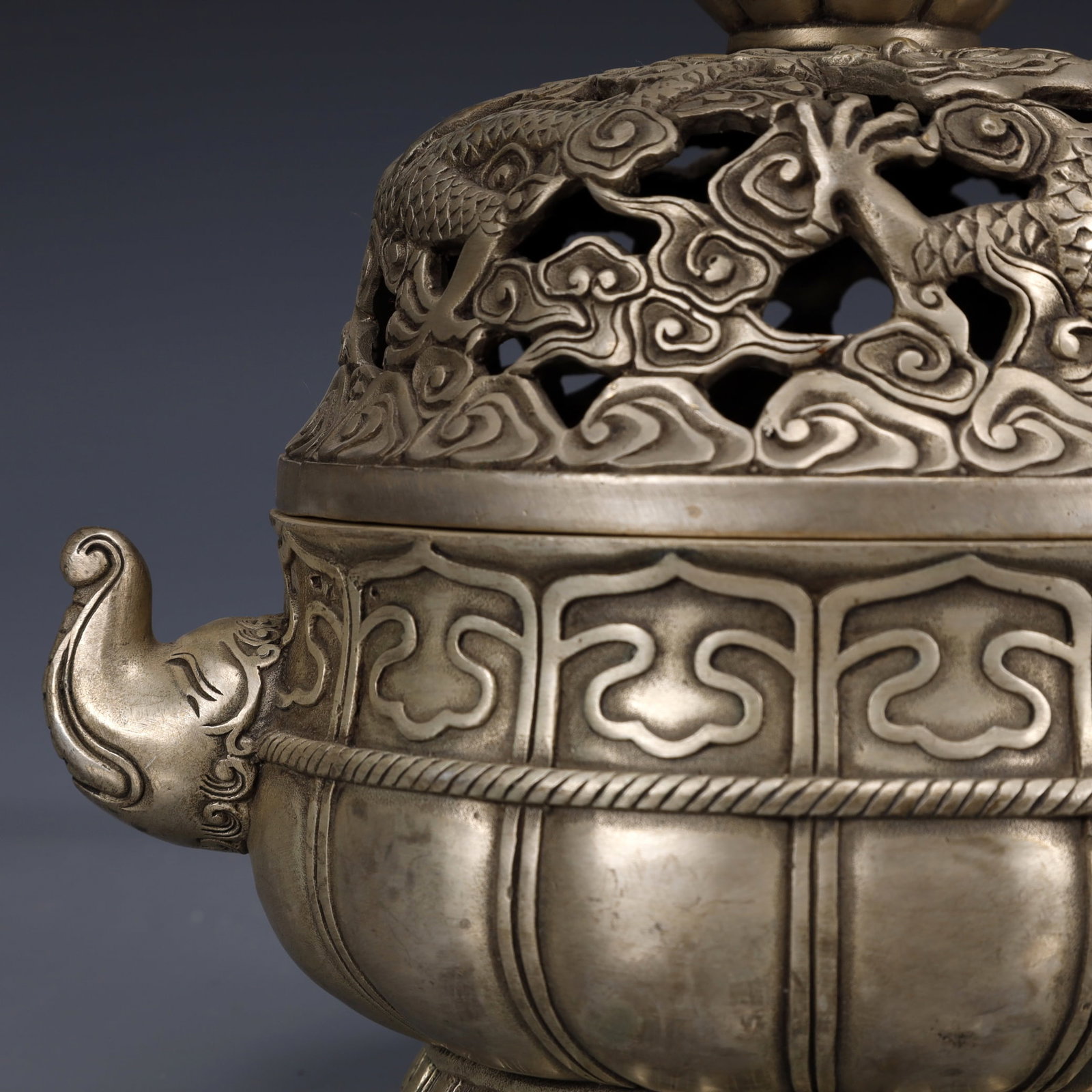 An Exquisite Silver-Plated Bronze Dragon Pattern Elephant-Ears Censer - 3