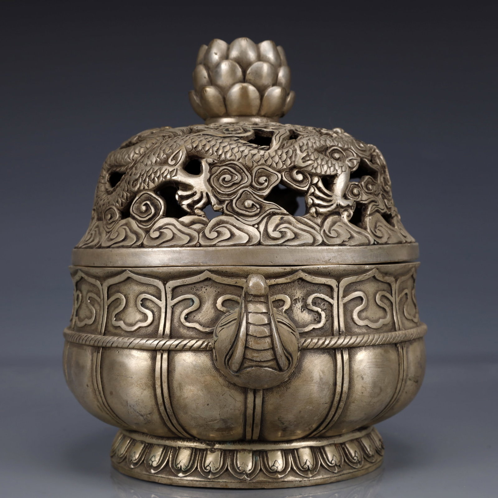 An Exquisite Silver-Plated Bronze Dragon Pattern Elephant-Ears Censer - 7