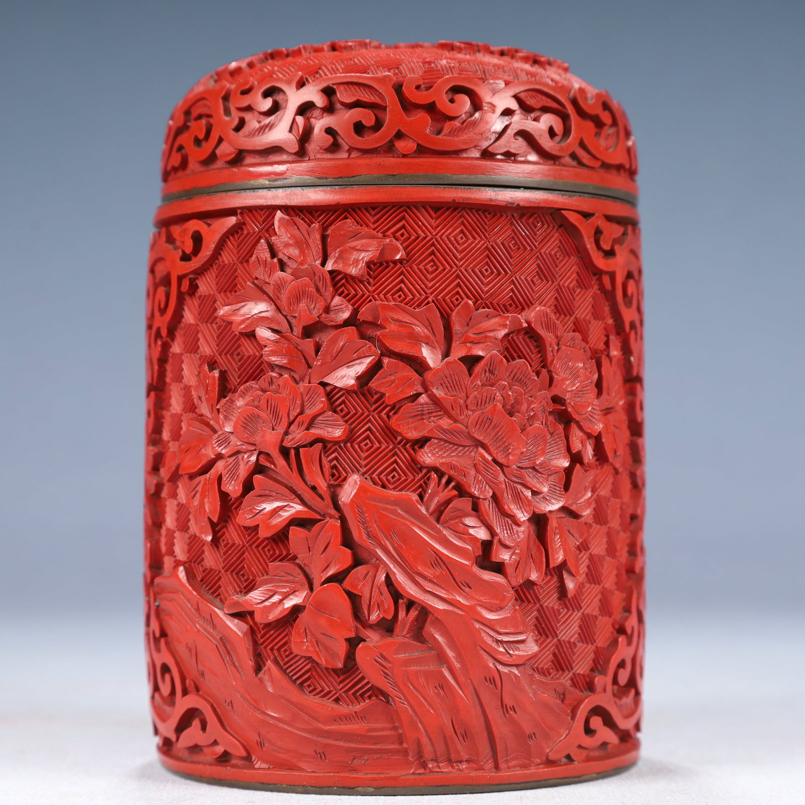 An Exquisite Carved Red Lacquer Flower Pattern Brush Pot,With Cover - 3