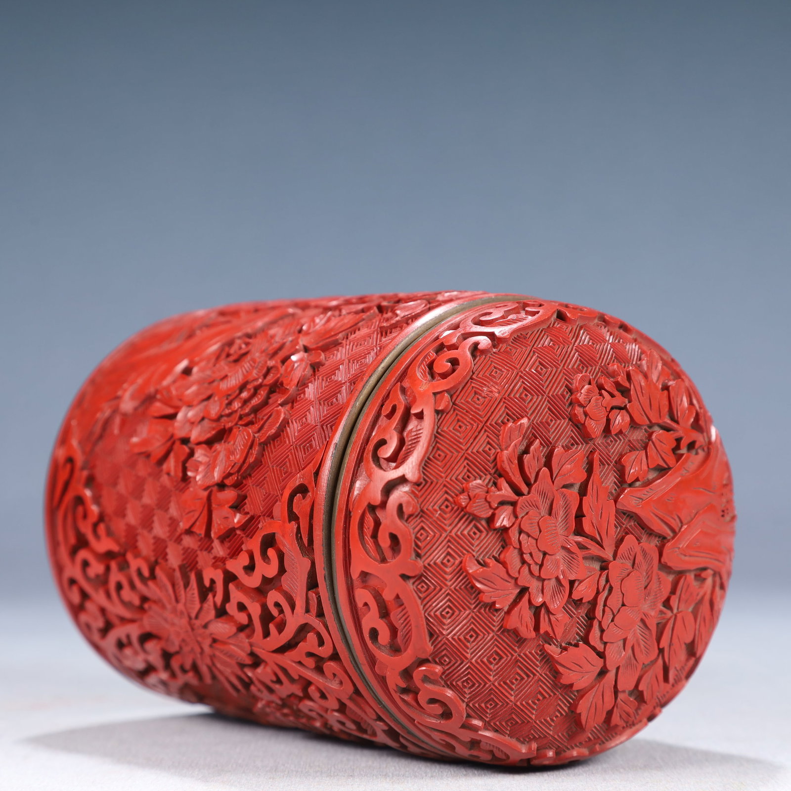 An Exquisite Carved Red Lacquer Flower Pattern Brush Pot,With Cover - 5