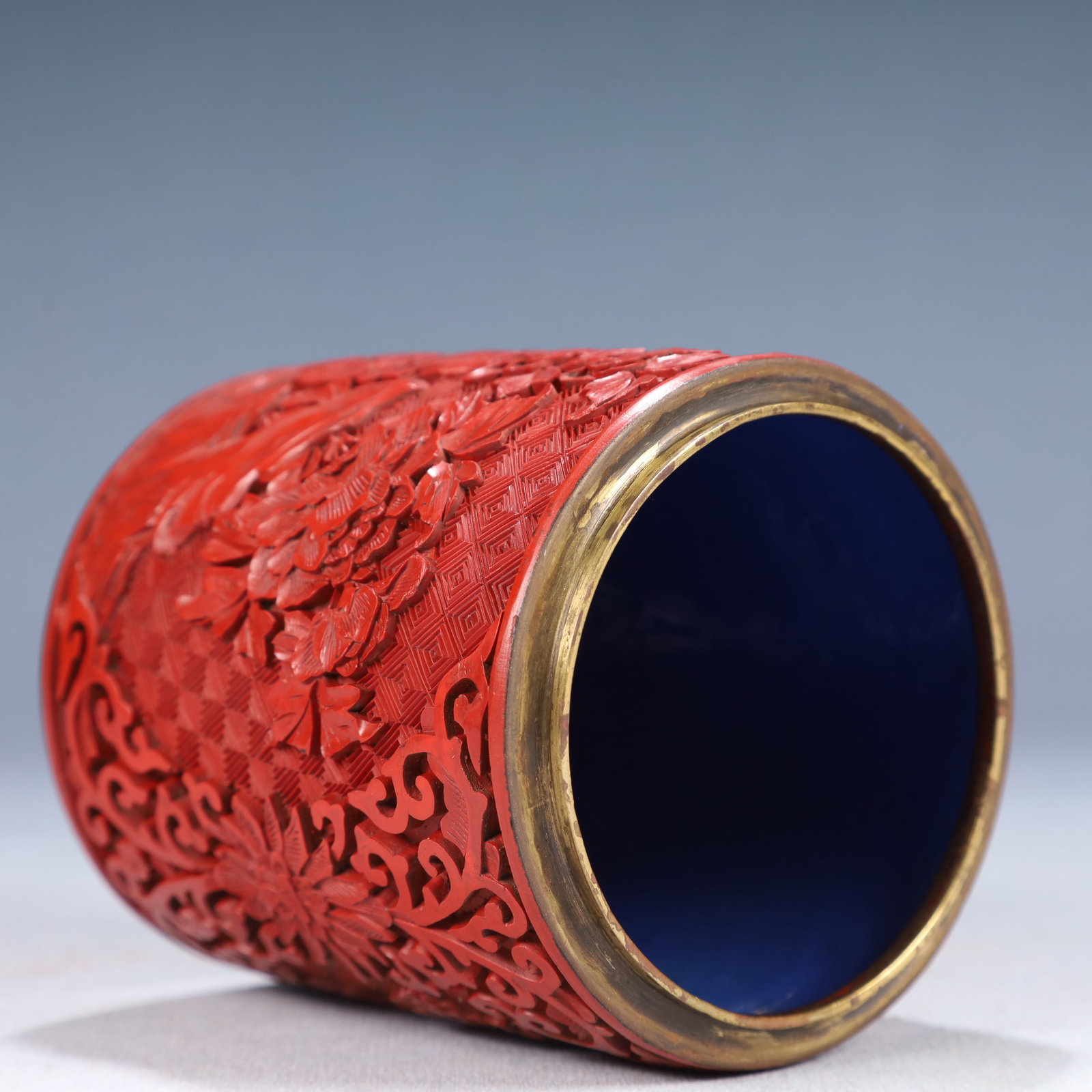 An Exquisite Carved Red Lacquer Flower Pattern Brush Pot,With Cover - 6