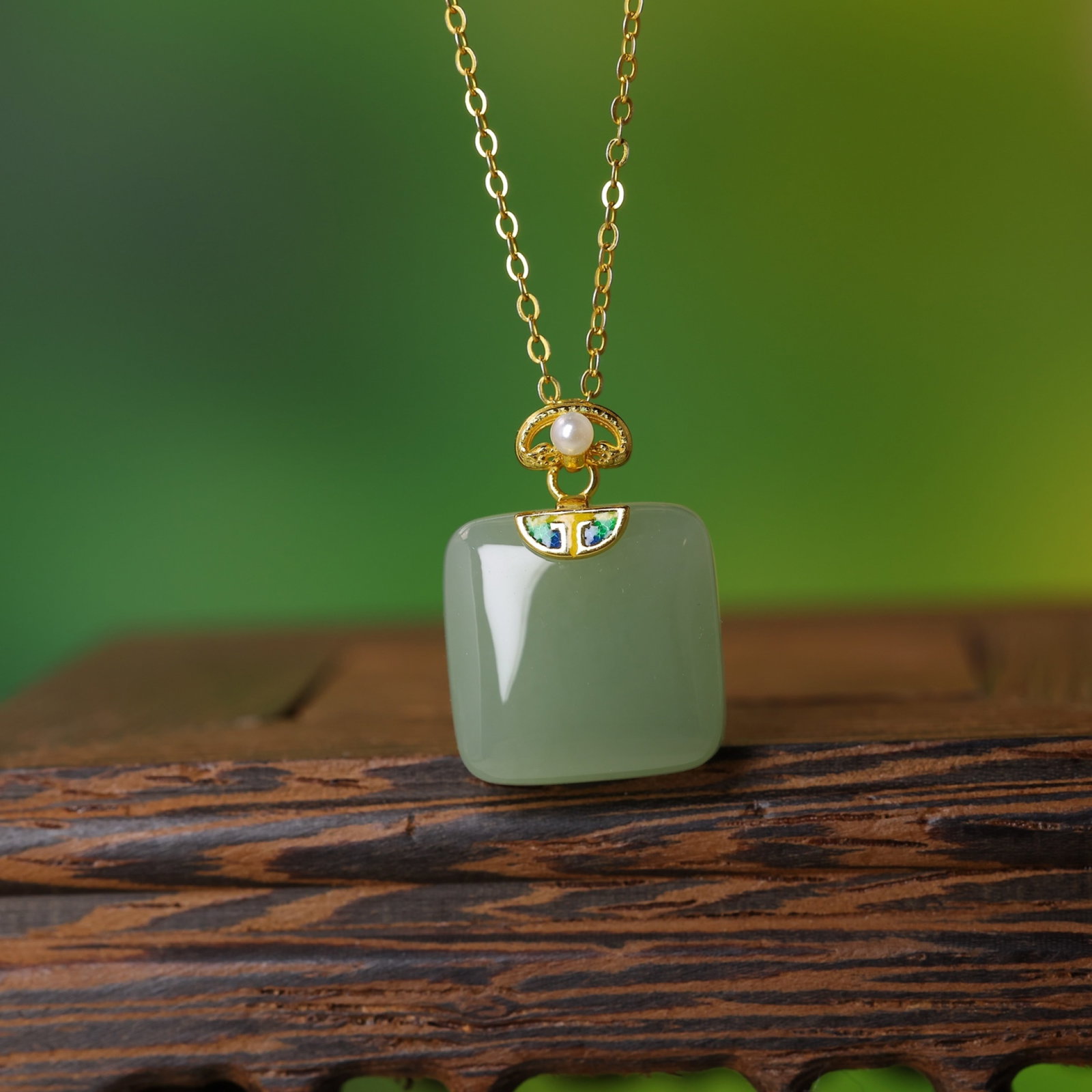An Exquisite Sterling Silver-Gold Plated Inlaid Greenish Jade Pendant,Inlaid Pearls - 4