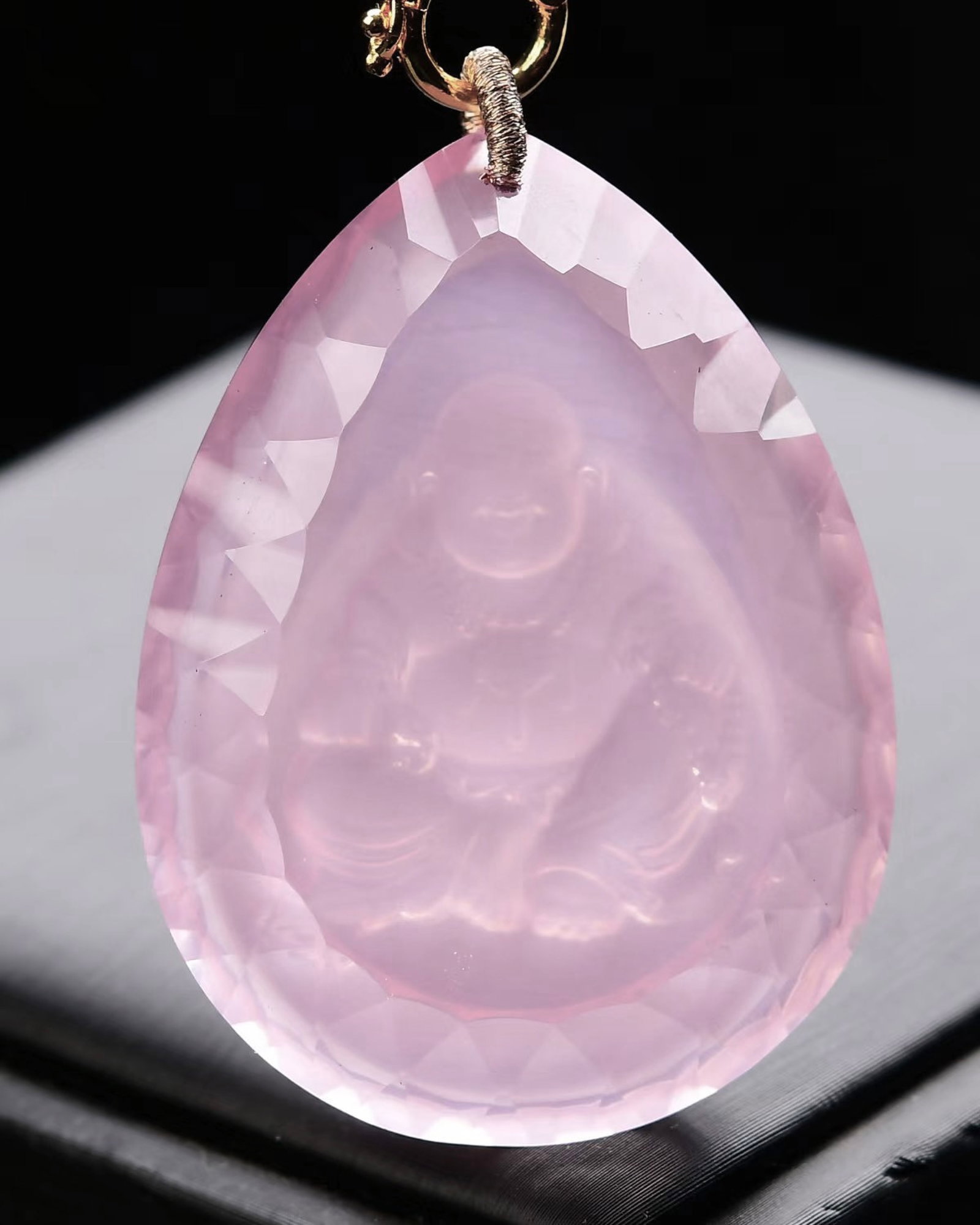 An Exquisite Crystal Statue of Maitreya Buddha Pattern Pendant - 2
