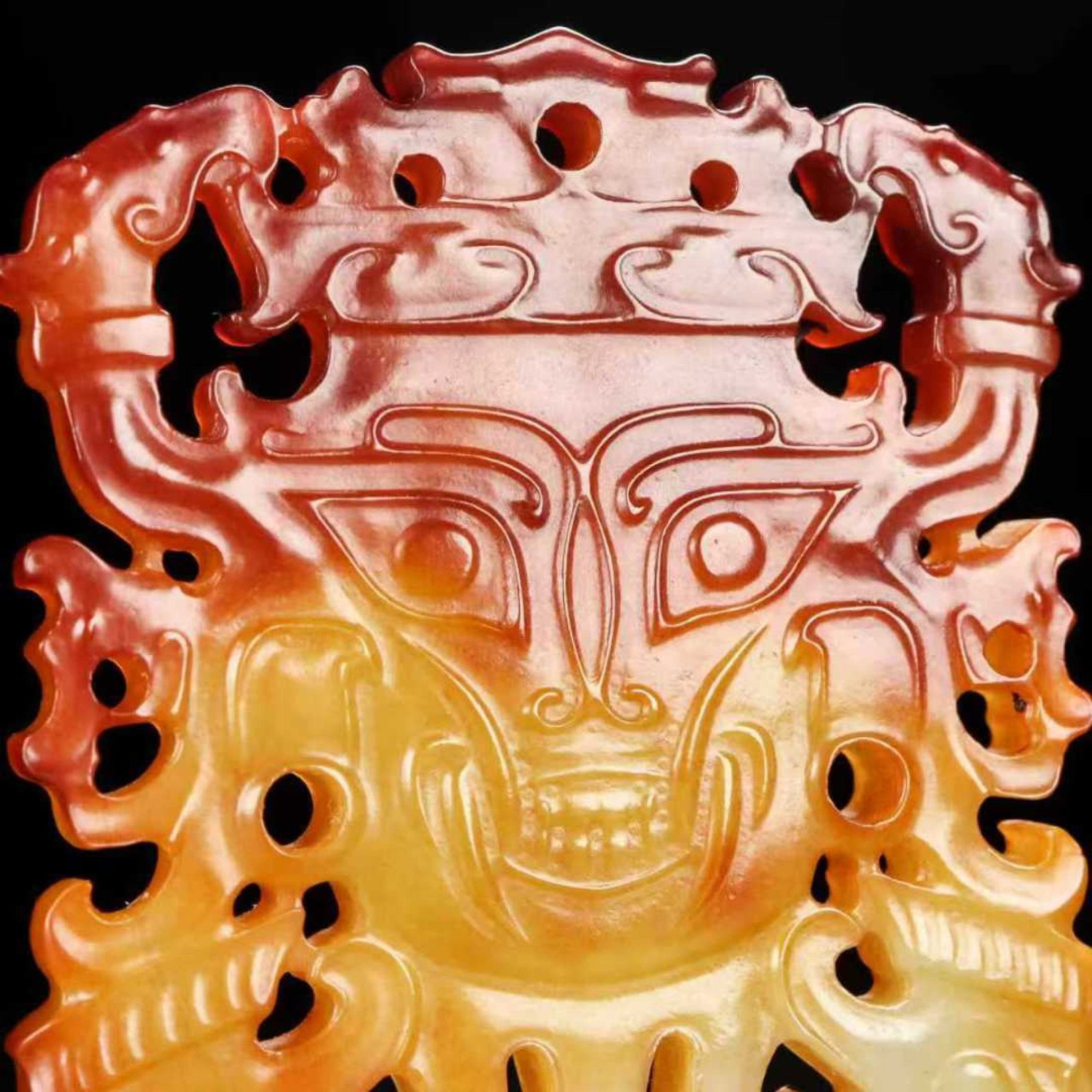 An Exquisite White Jade Beast-Face Pattern Pendant - 6