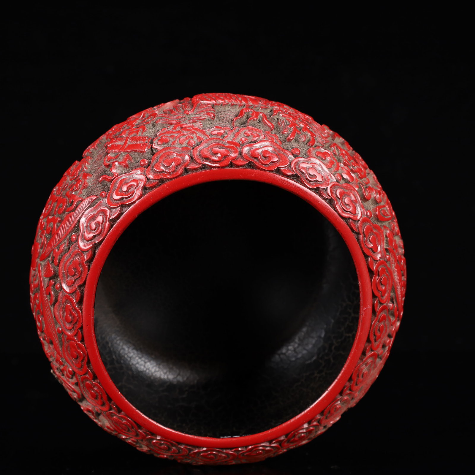 An Exquisite Carved Red Lacquer Flower and Kylin Pattern Box with Cover - 11
