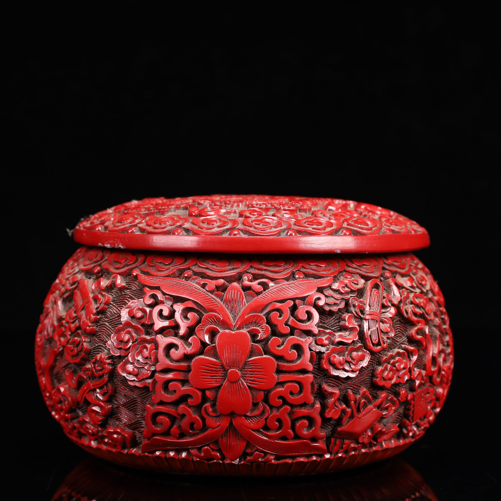 An Exquisite Carved Red Lacquer Flower and Kylin Pattern Box with Cover - 2