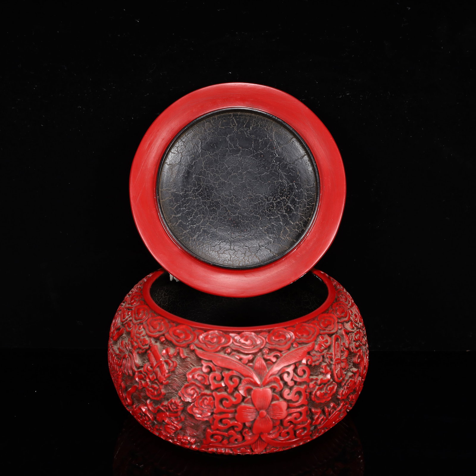 An Exquisite Carved Red Lacquer Flower and Kylin Pattern Box with Cover - 4