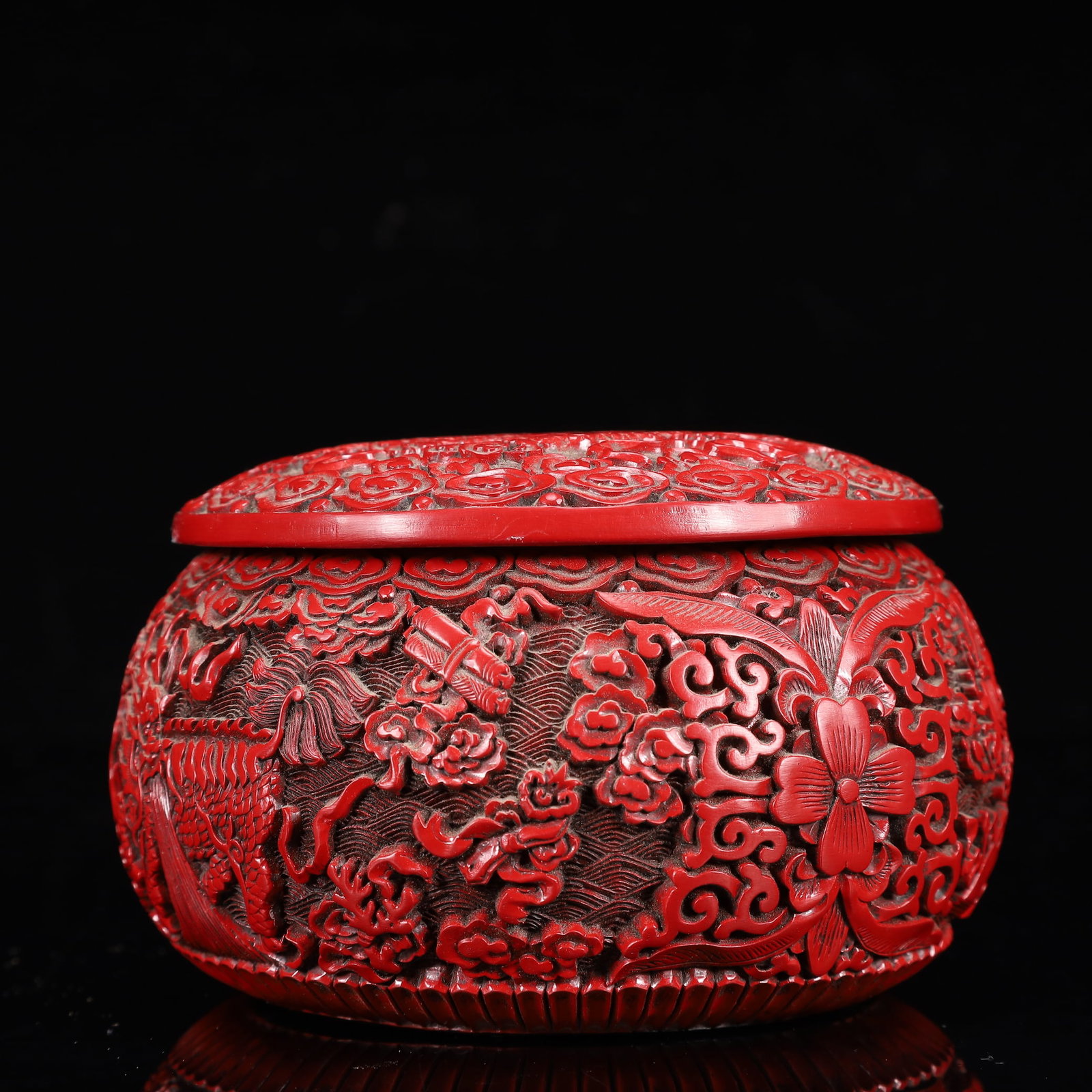 An Exquisite Carved Red Lacquer Flower and Kylin Pattern Box with Cover - 6