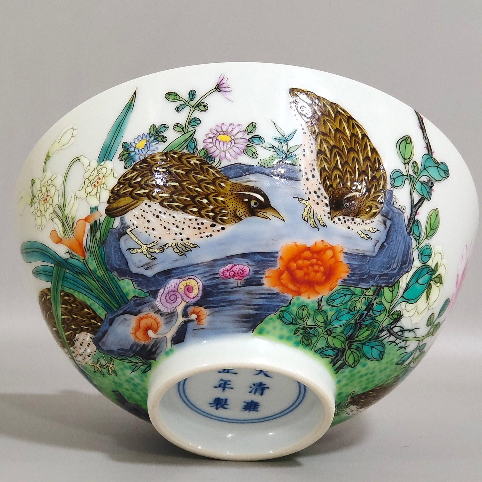 A Pair of Exquisite Famille-Rose Flower and Bird Pattern Bowls - 5