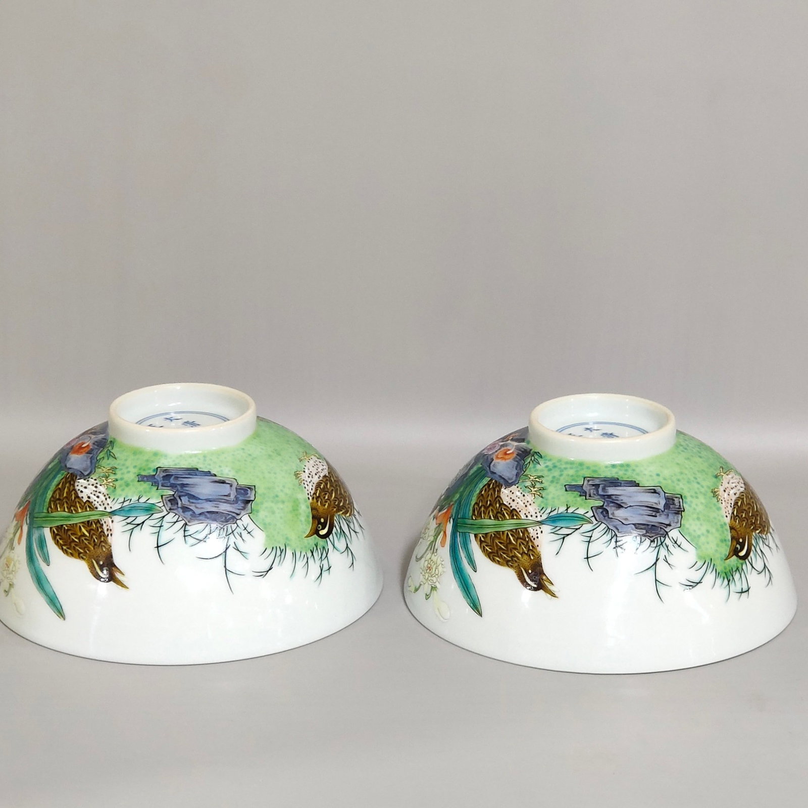 A Pair of Exquisite Famille-Rose Flower and Bird Pattern Bowls - 7