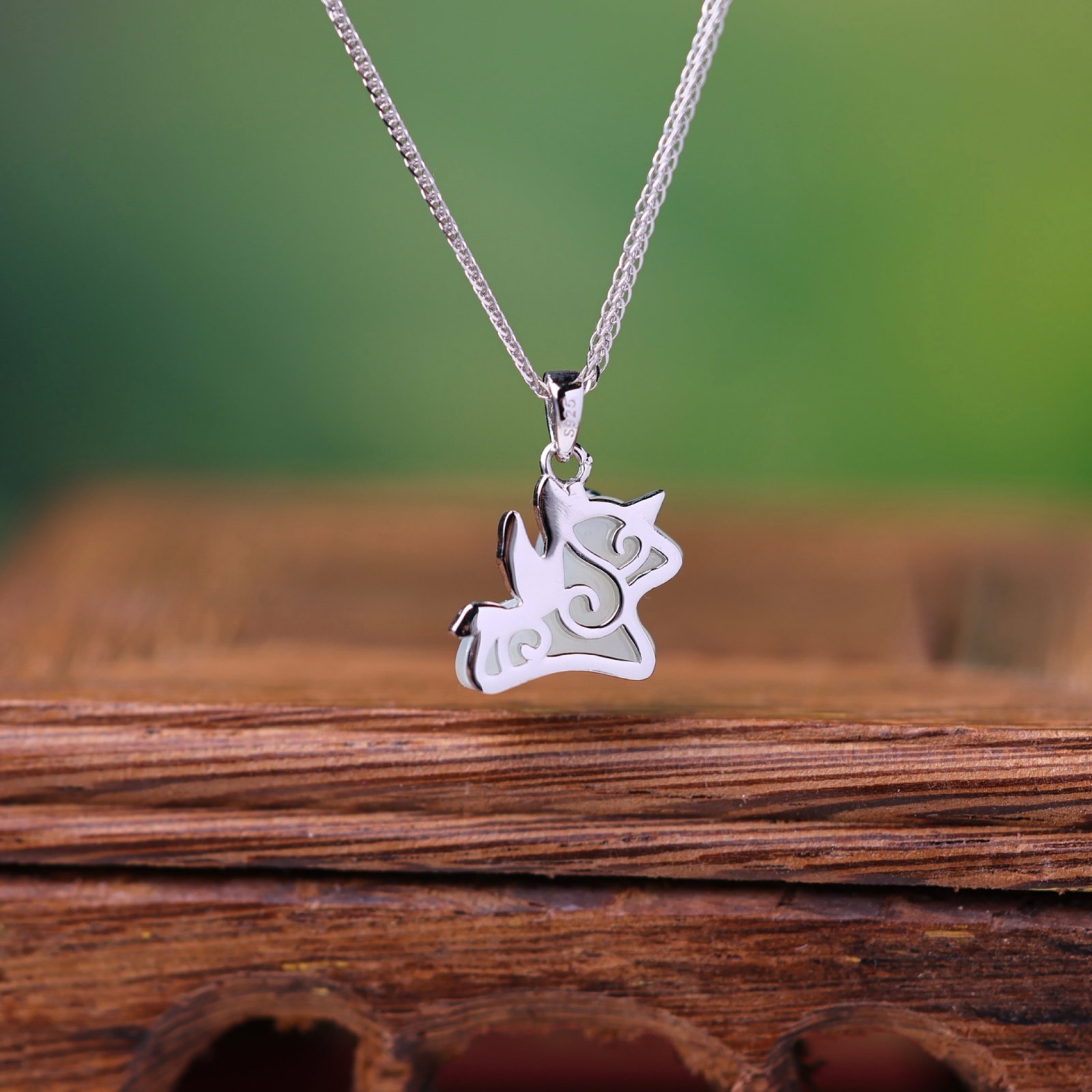 An Exquisite Sterling Silver Inlaid White Jade Pendant - 6