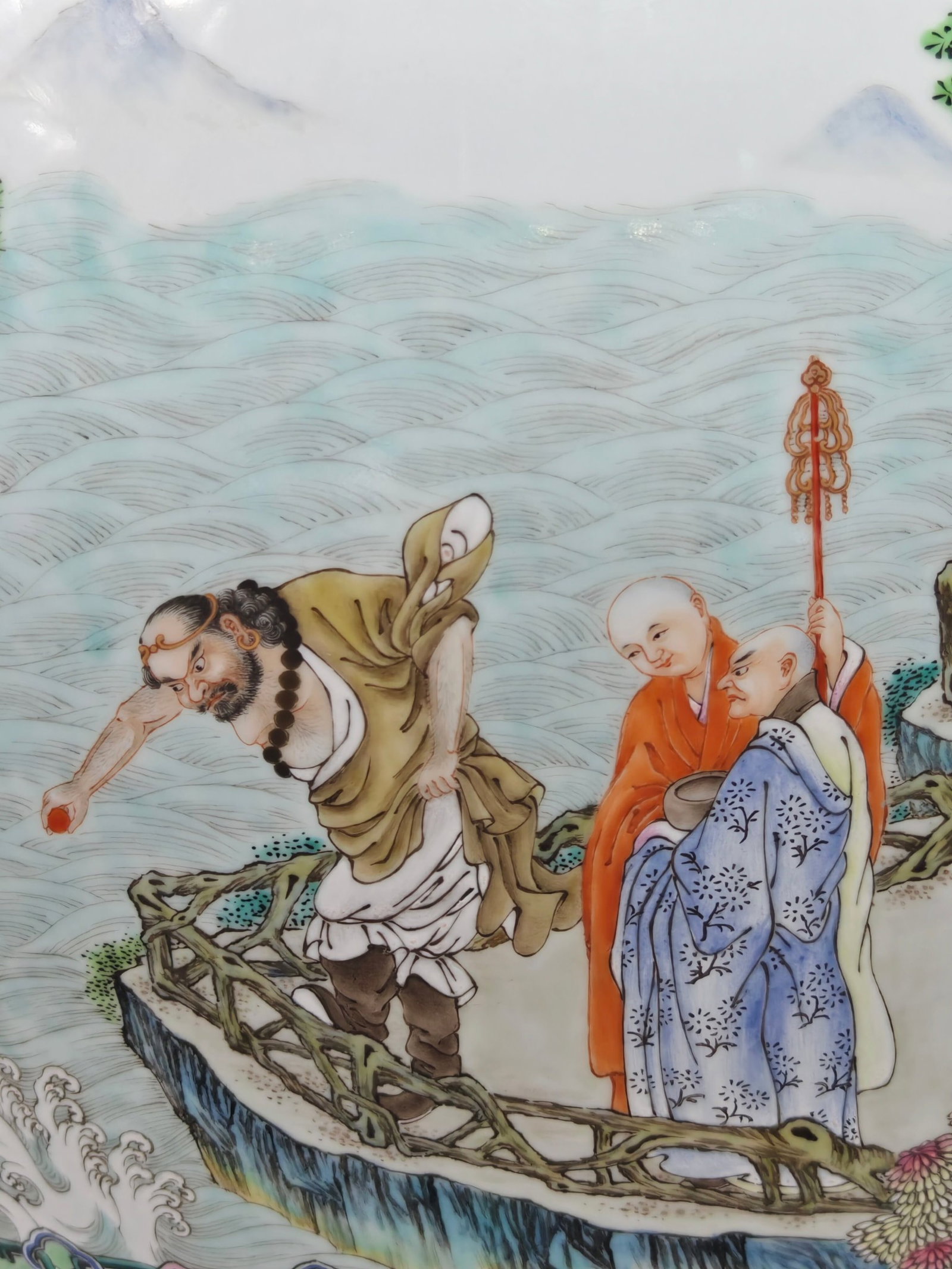A Rare Famille-Rose Painted Gold Landscape and Figure Pattern Vat - 8