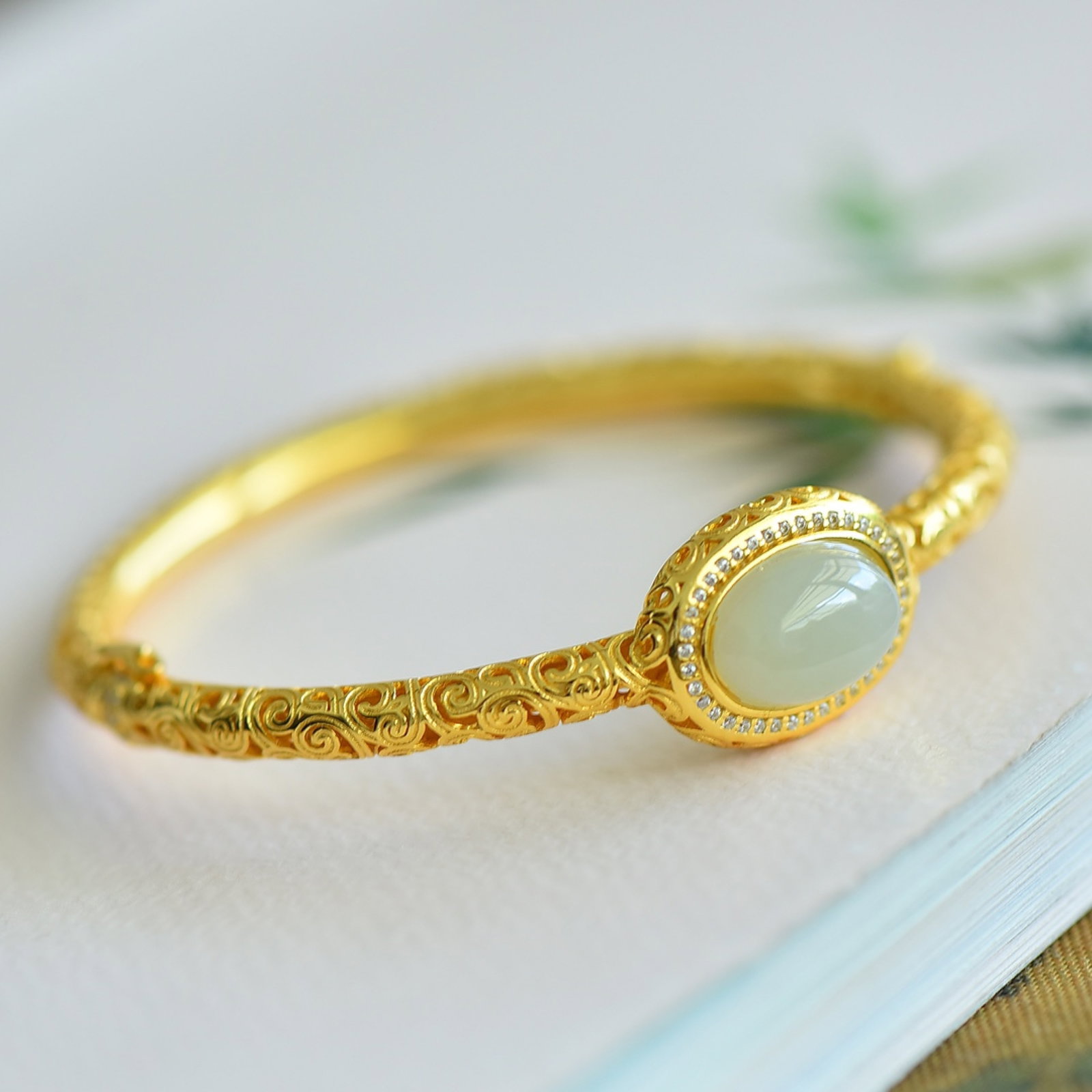 An Exquisite Sterling Silver-Gold Plated Inlaid White Jade Bracelets,Inlaid Diamond - 2
