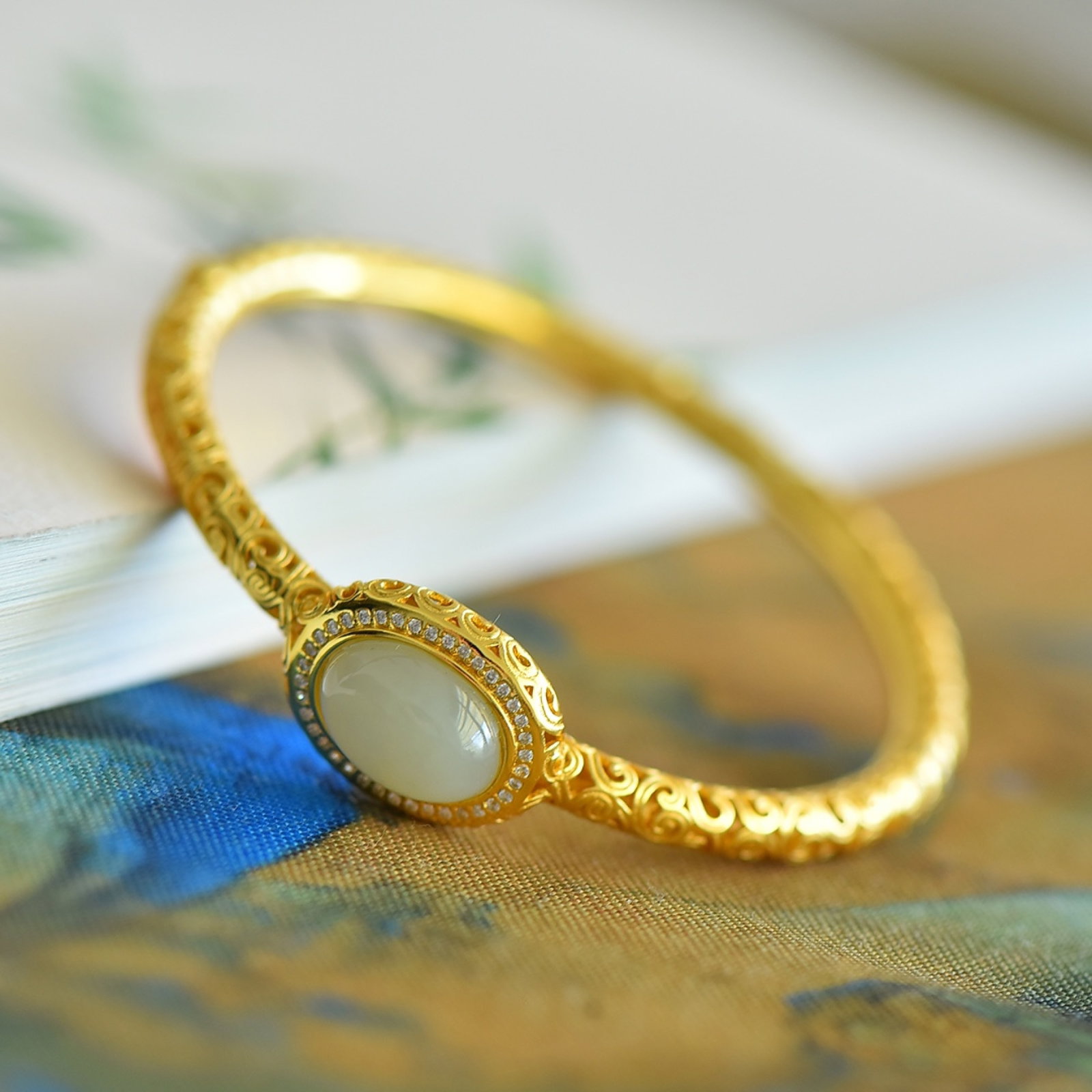 An Exquisite Sterling Silver-Gold Plated Inlaid White Jade Bracelets,Inlaid Diamond - 4