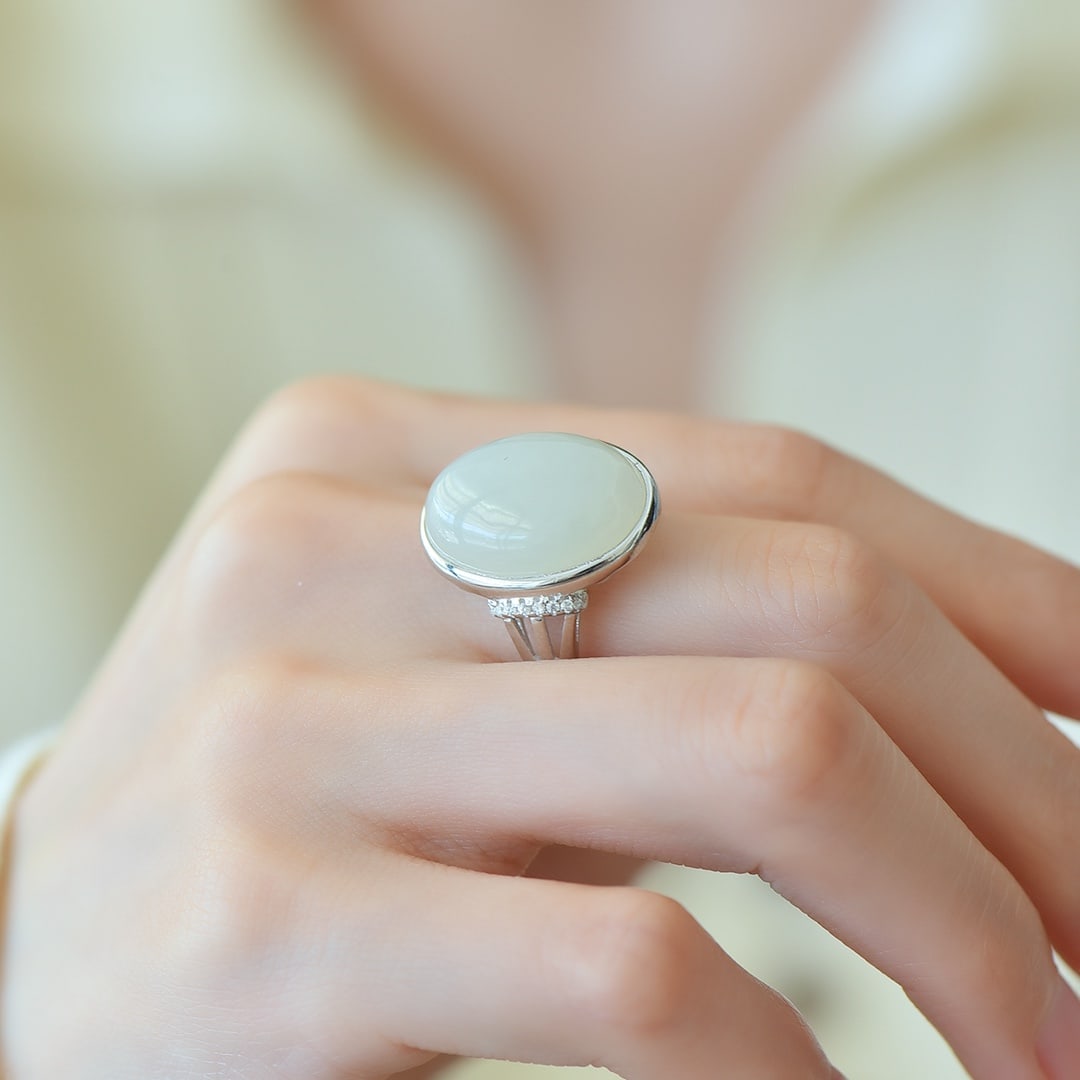 An Exquisite Sterling Silver Inlaid White Jade Ring - 5