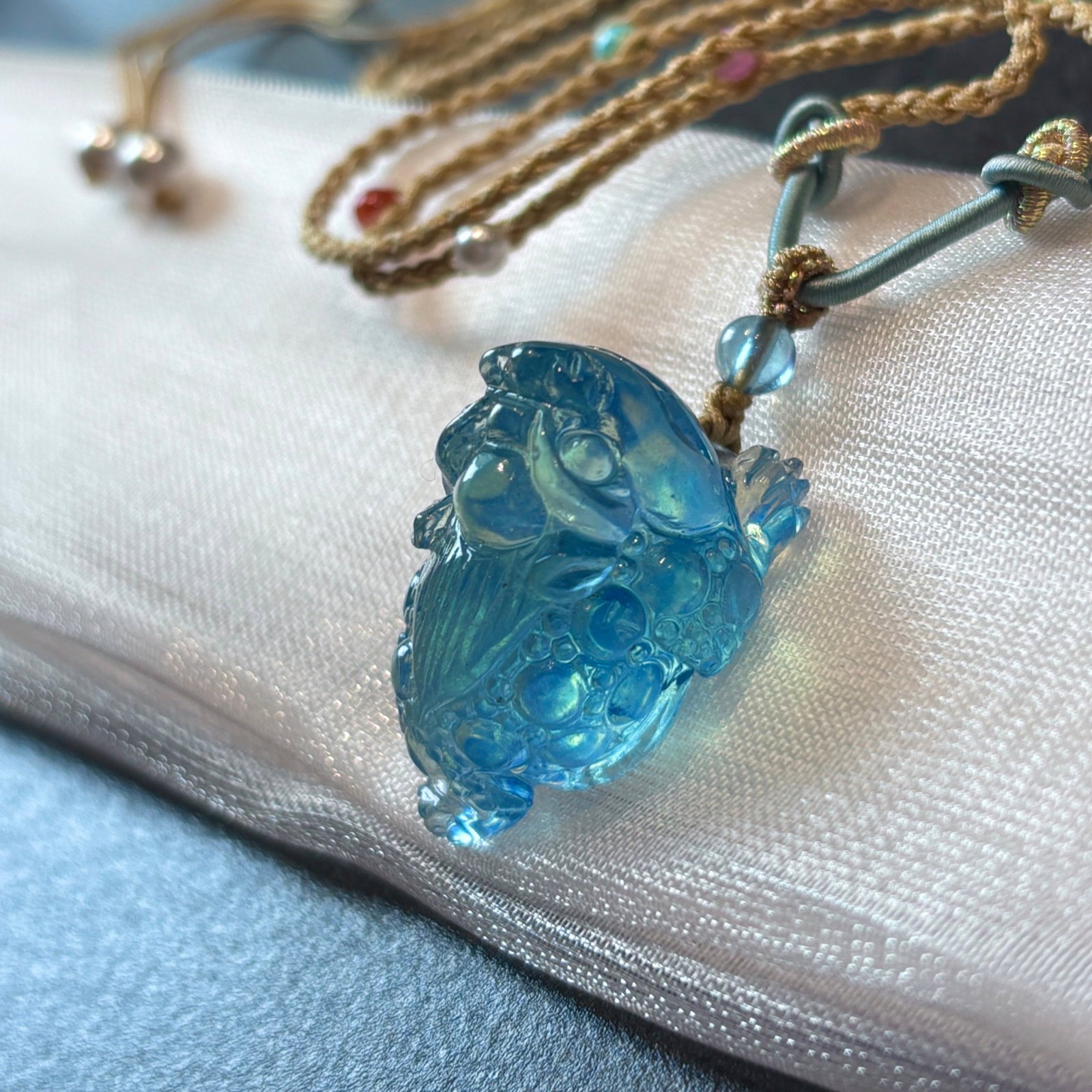 An Exquisite Aquamarine Golden Toad Pendant - 4