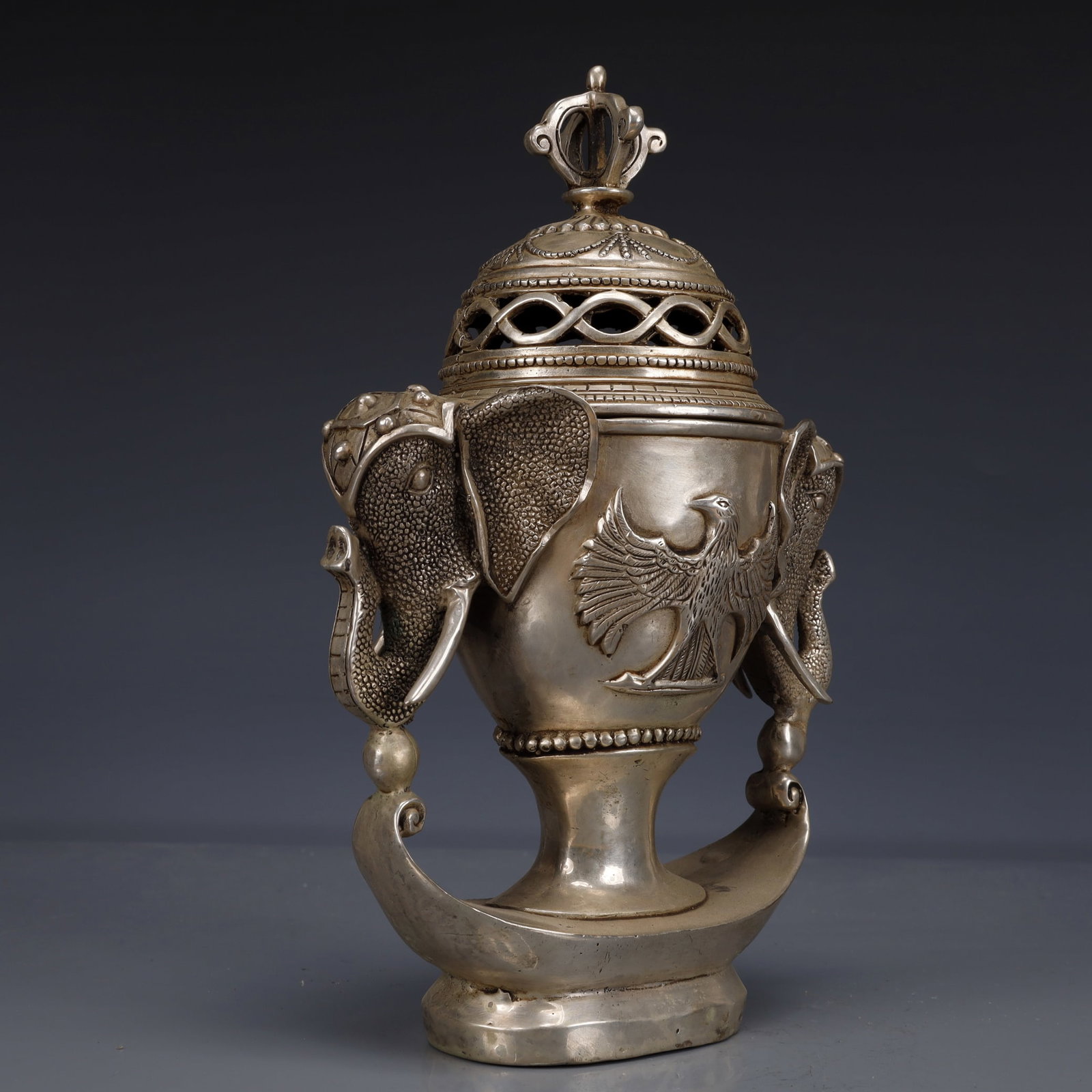 An Exquisite Silver-Plated Bronze Eagle Pattern Elephant-Ears Censer - 6