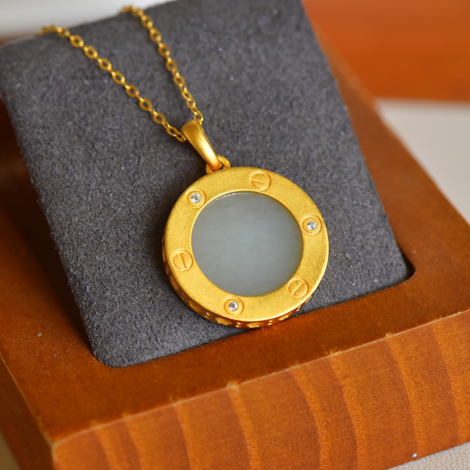 An Exquisite Sterling Silver-Gold Plated Inlaid White Jade Pendant , Inlaid Diamond - 3