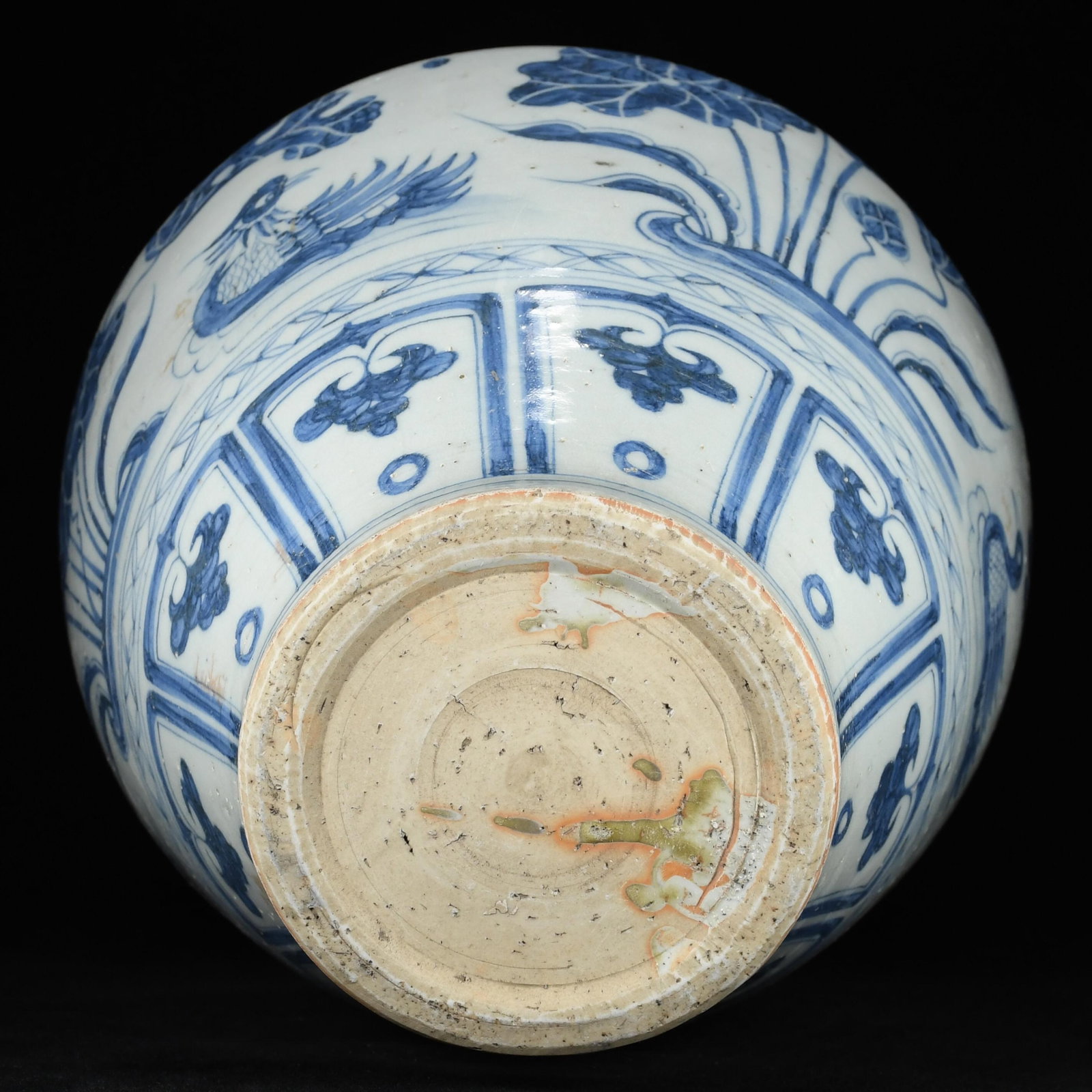 A Huge Blue and White Lotus and Mandarin Duck Pattern Double-Ears Vase - 9