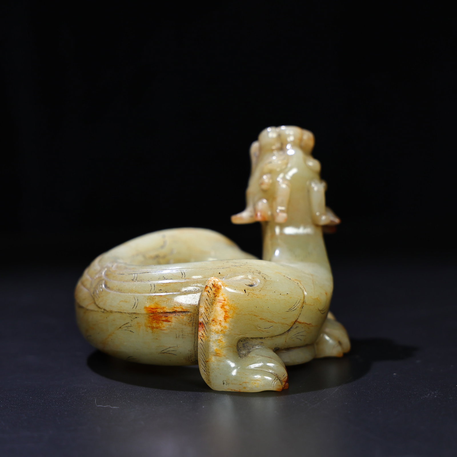 An Exquisite White Jade Dragon Ornament - 7