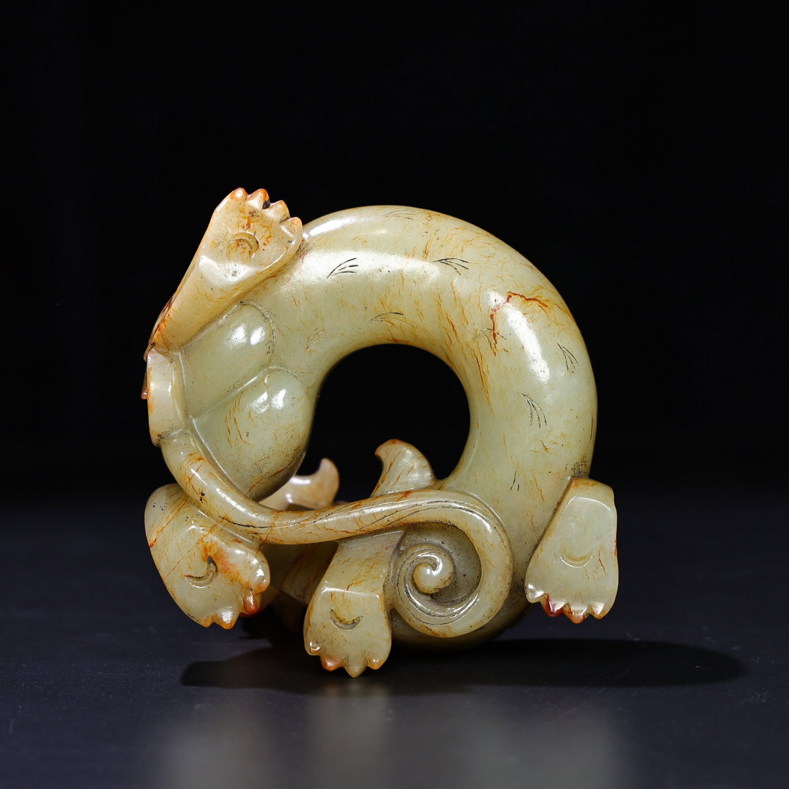 An Exquisite White Jade Dragon Ornament - 9