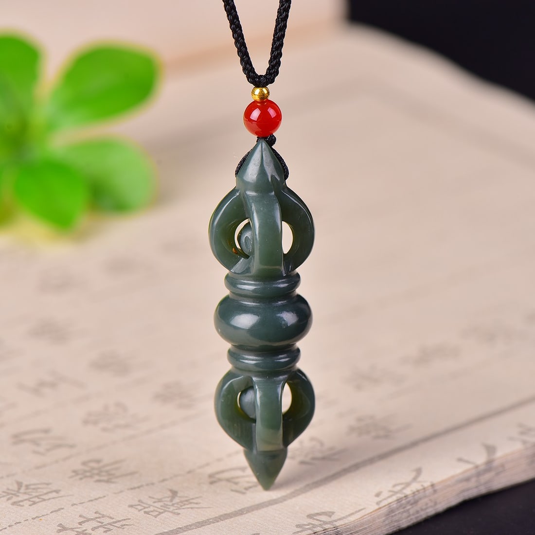 An Exquisite Sapphire Vajry Pestle Pendant - 3