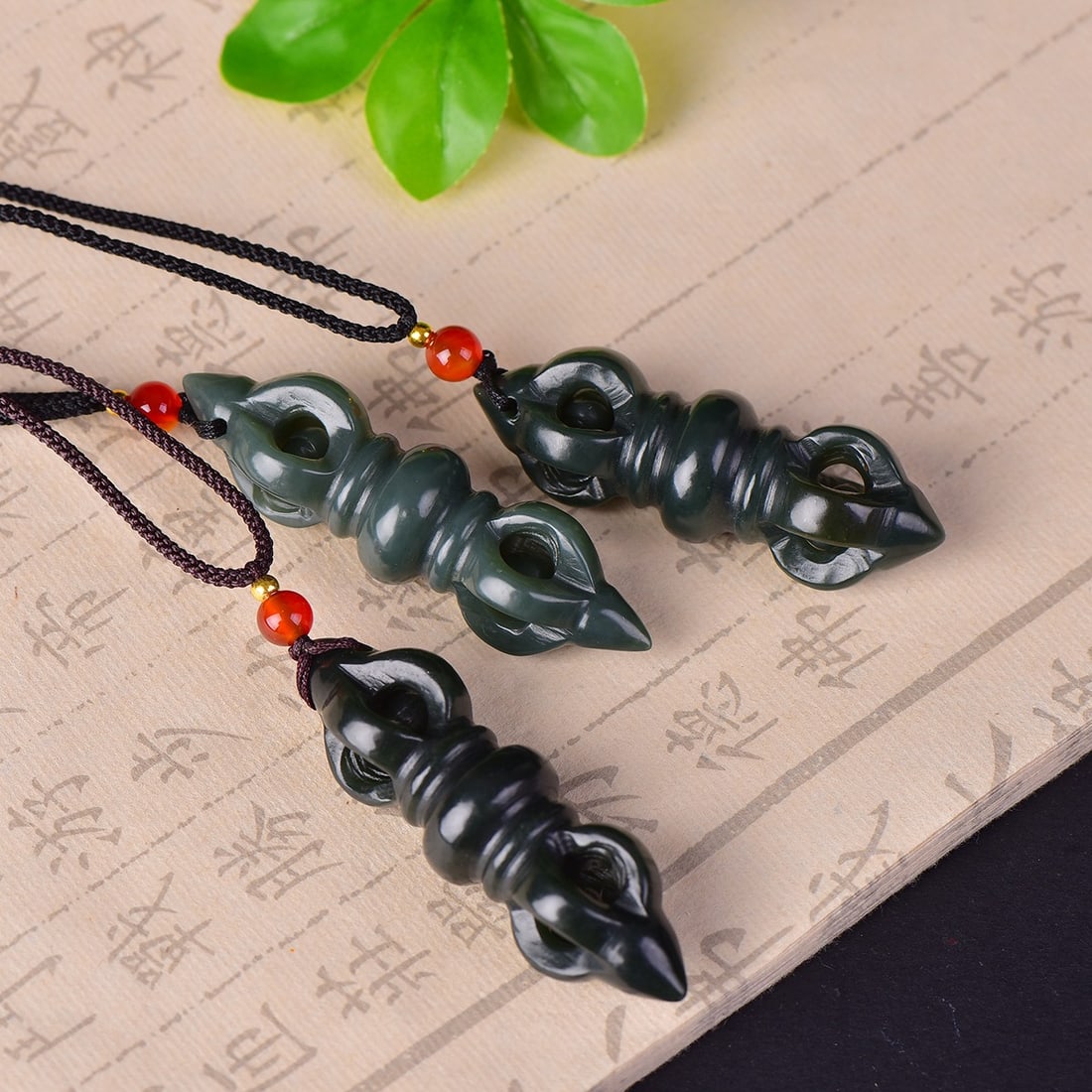 An Exquisite Sapphire Vajry Pestle Pendant - 5