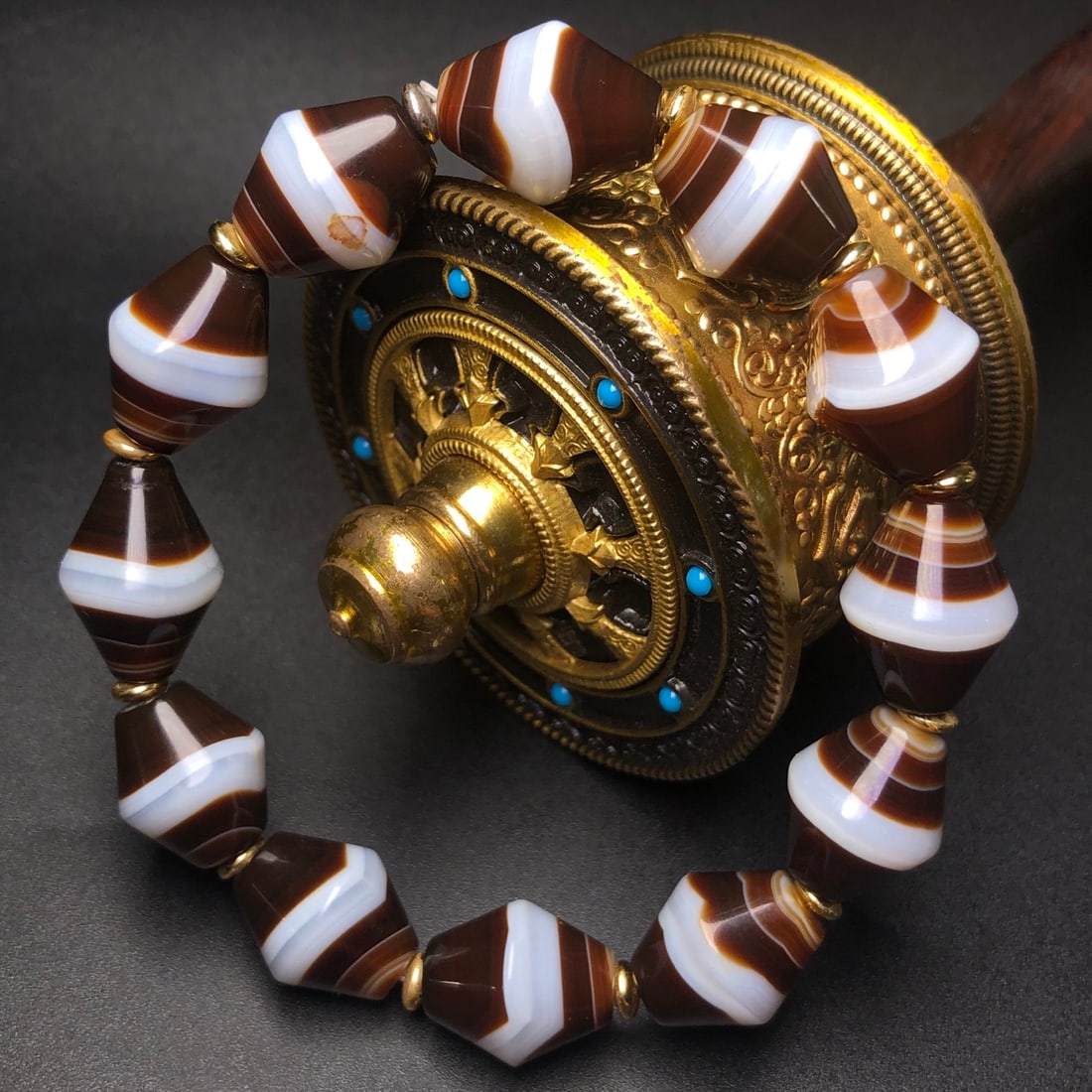 An Exquisite Dzi Bead Bracelets - 3