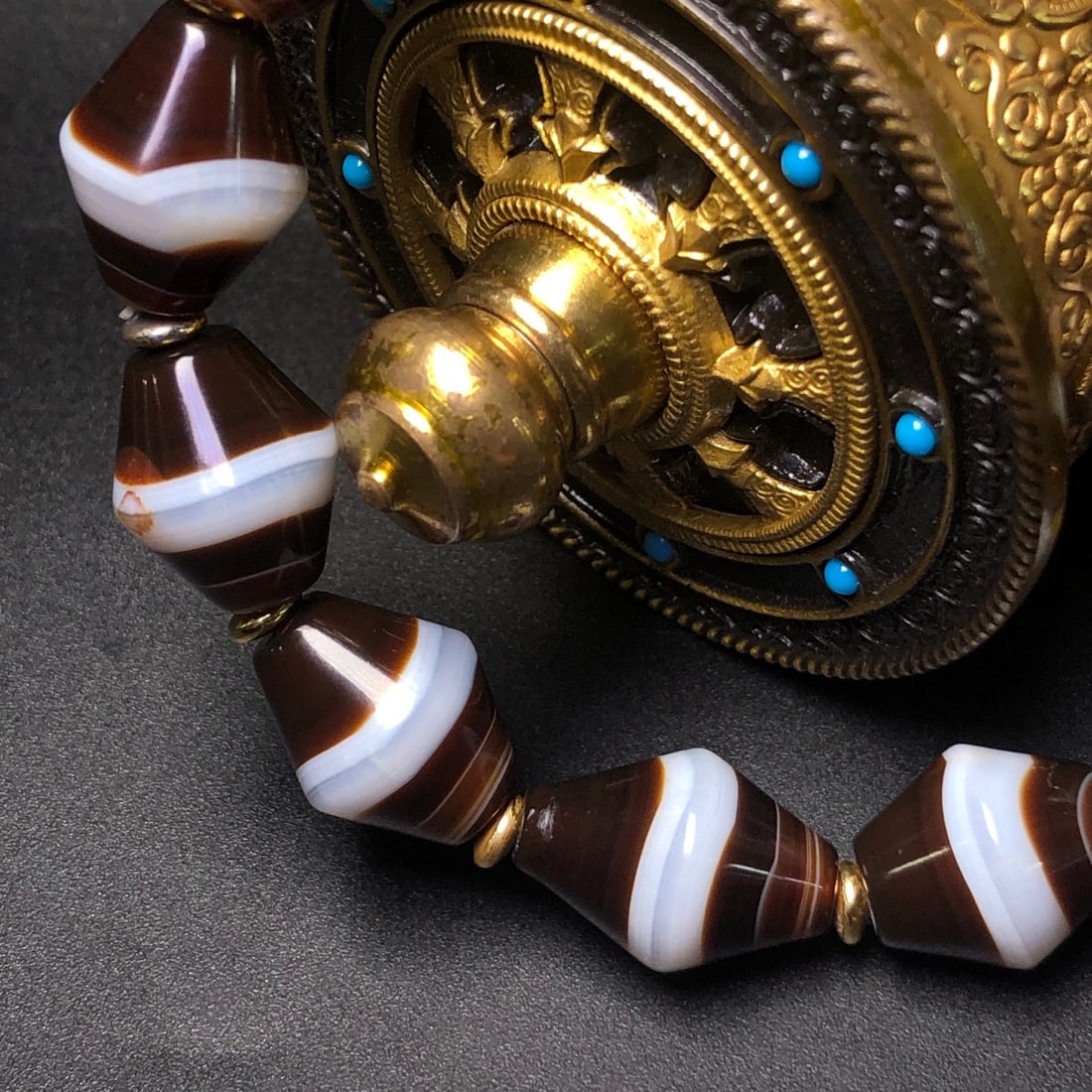 An Exquisite Dzi Bead Bracelets - 8